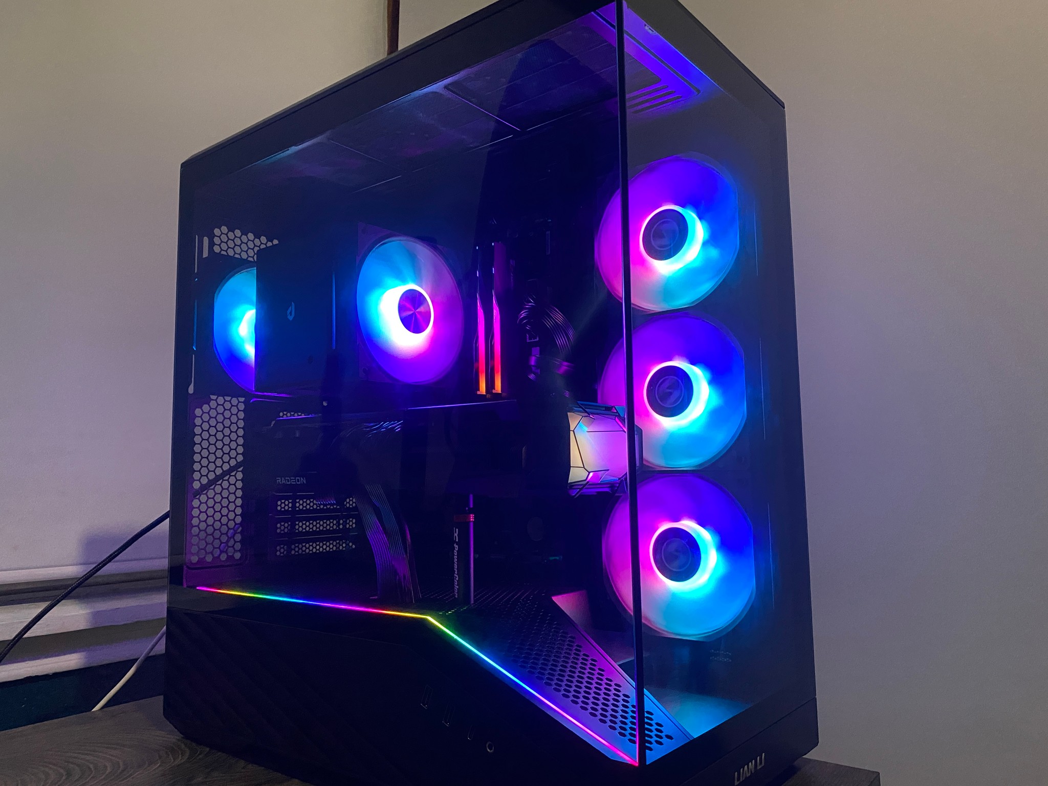 RX 9070 XT Custom Gaming PC - Ryzen 7 7800X3D, 32GB RAM, 2TB NVMe SSD