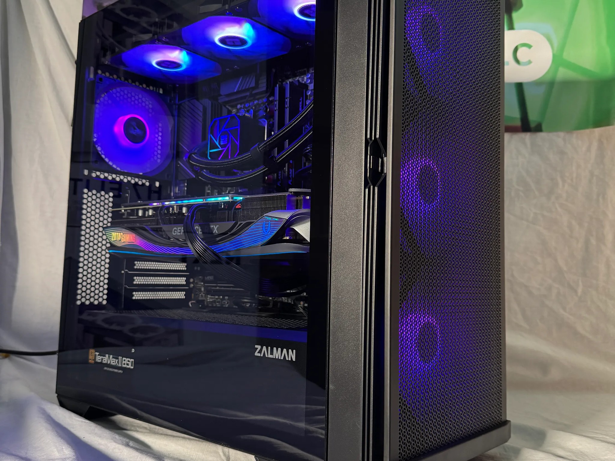 RTX 4070ti 7700x Gaming PC