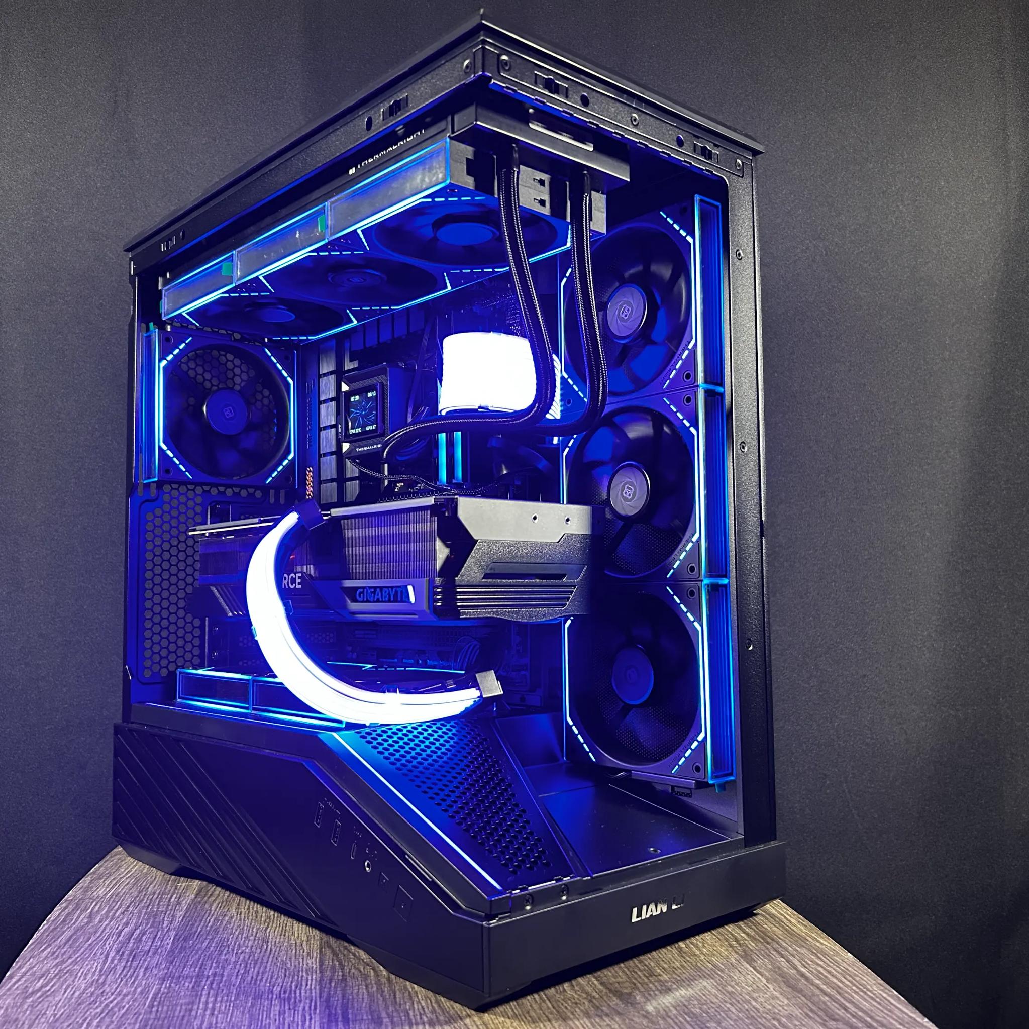 RTX 4090 | Ryzen 7 7800X3D | Ultimate Streaming and Gaming PC