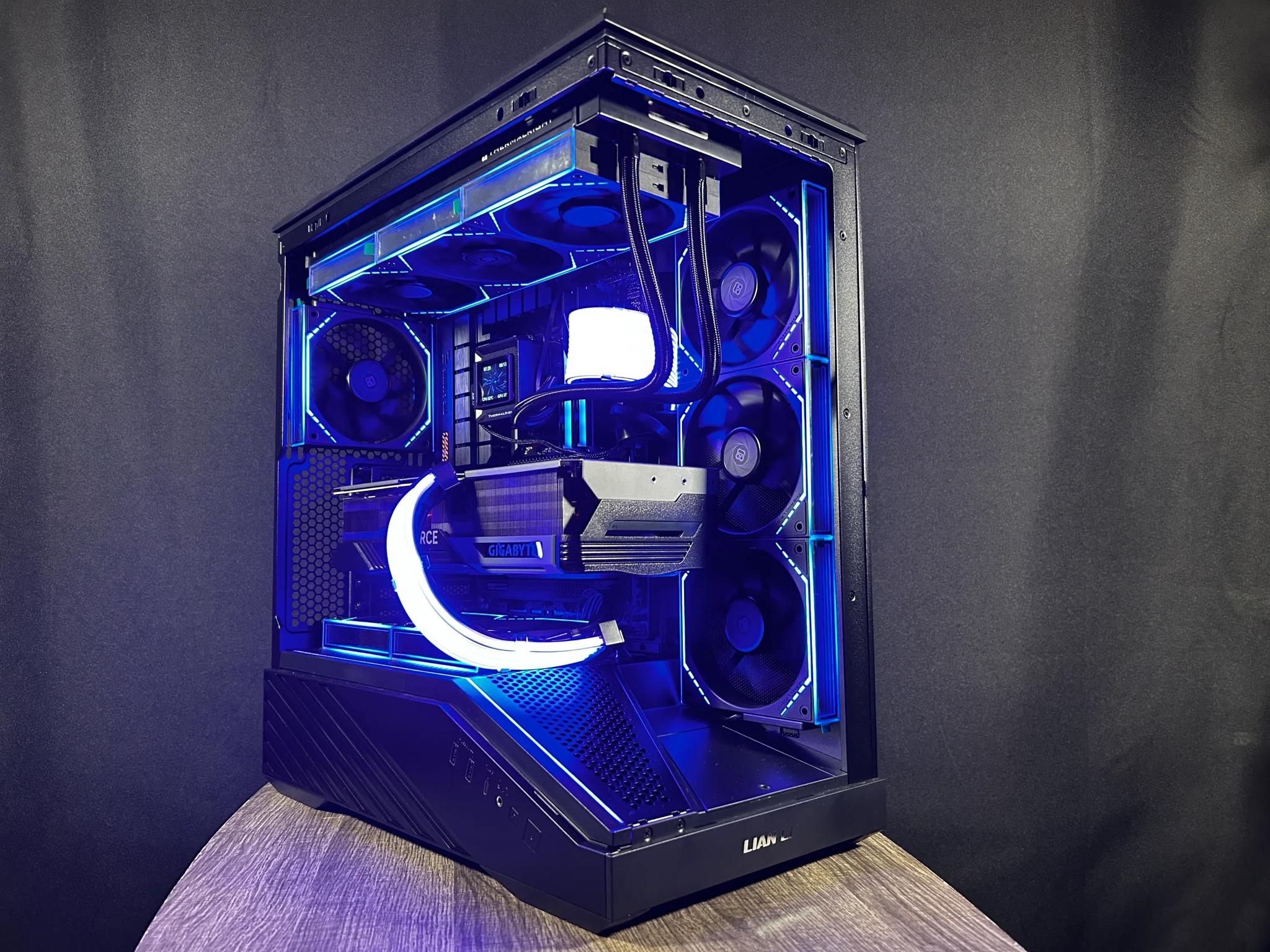 RTX 4090 | Ryzen 7 7800X3D | Ultimate Streaming and Gaming PC