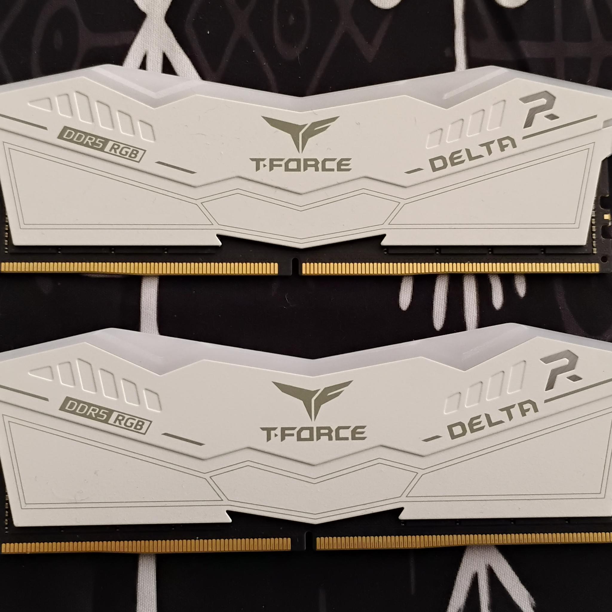 Team Group T-Force Delta RGB 64Gb DDR5 6000 (CL 38) Desktop Memory - White