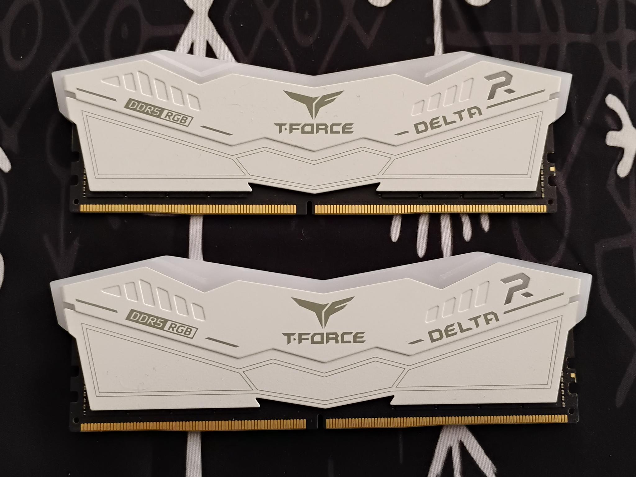 Team Group T-Force Delta RGB 64Gb DDR5 6000 (CL 38) Desktop Memory - White