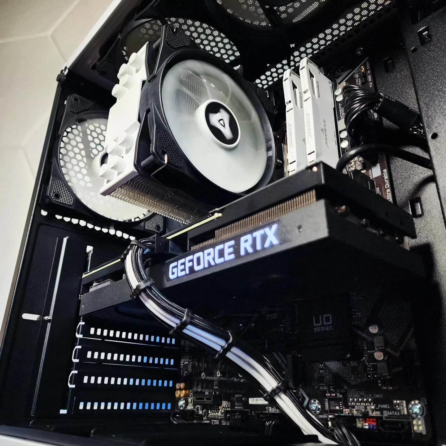 🤍🖤🤍 GeForce RTX 3070 8GB // Intel Core i5 11400 // Timetec 16GB 3600MHz