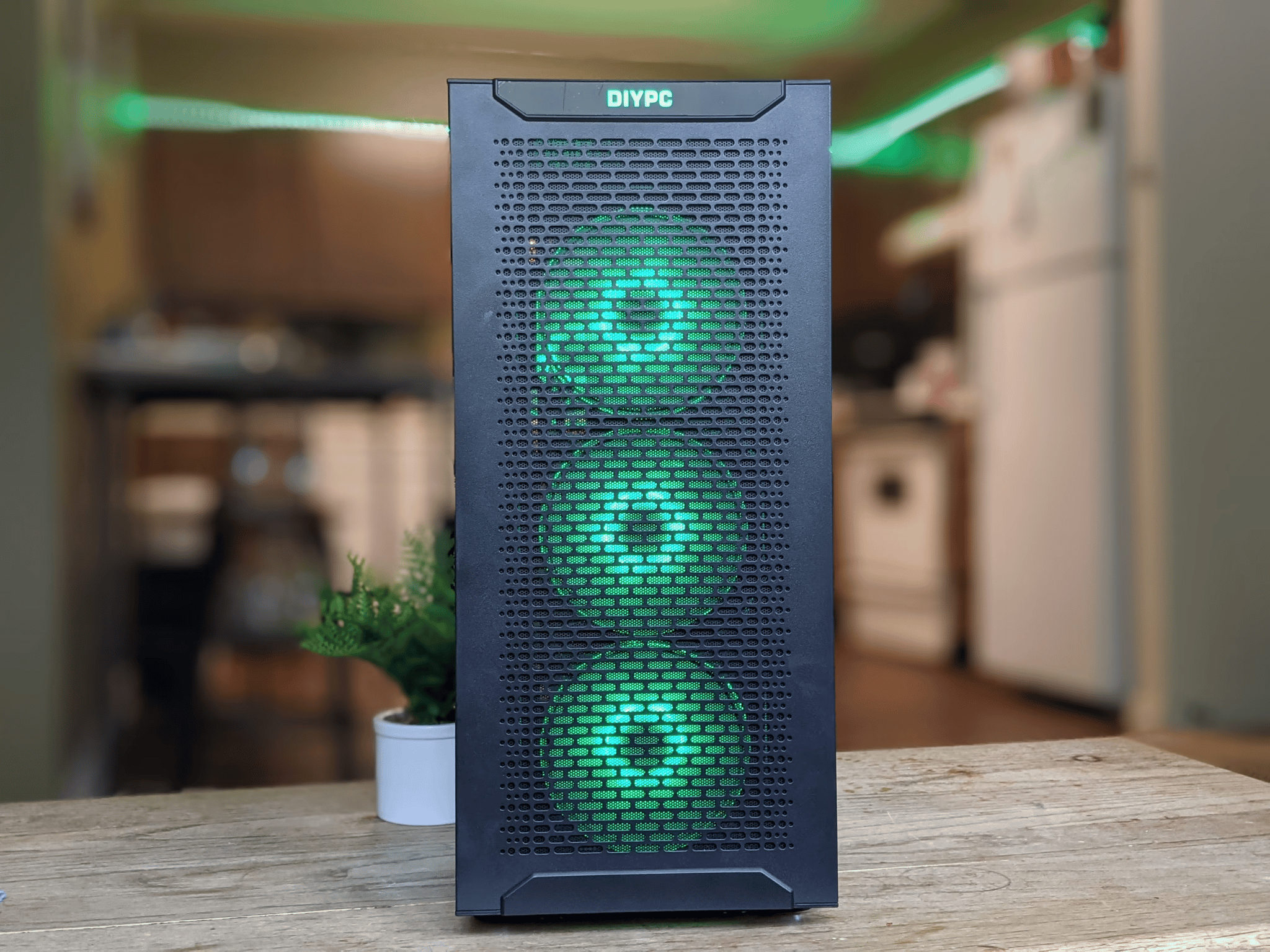 Ryzen 3300x GTX 1070ti Black Silver and RGB PC