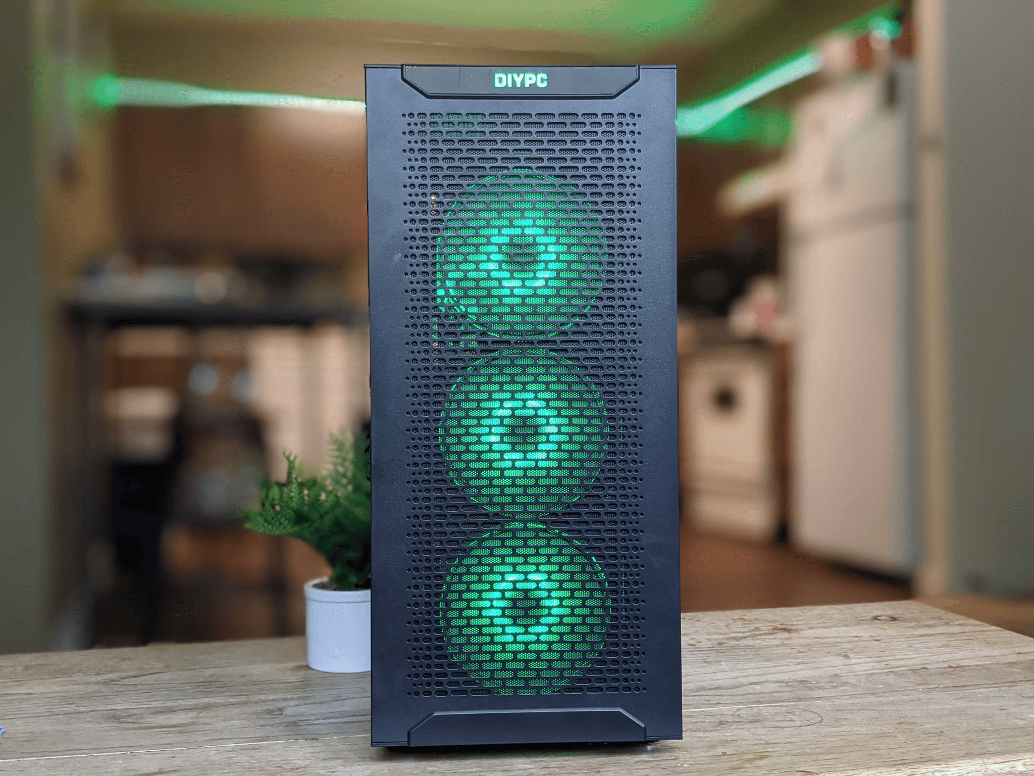 Ryzen 3300x GTX 1070ti Black Silver and RGB PC