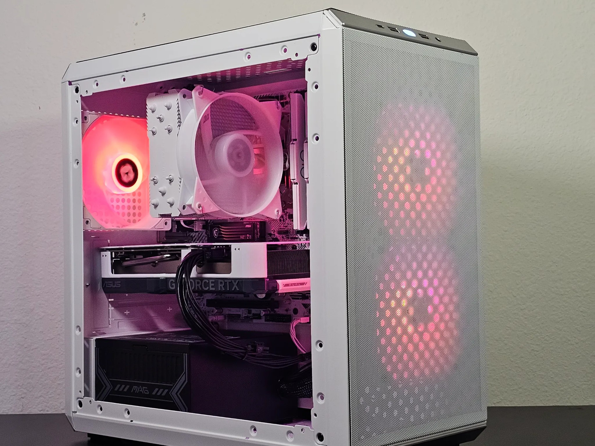 RTX 4060 8GB// Ryzen 5 3600 // 2TB SSD // 32GB DDR4 // "Domino" 1080p