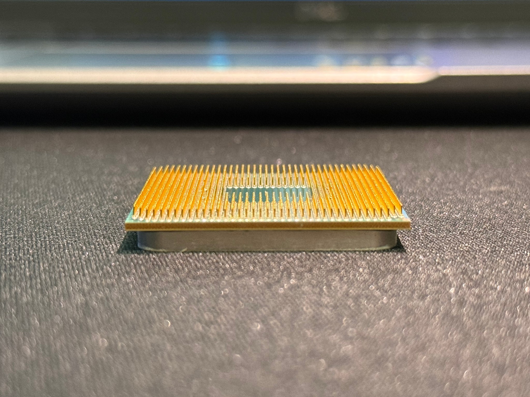 AMD Ryzen 9 3900X
