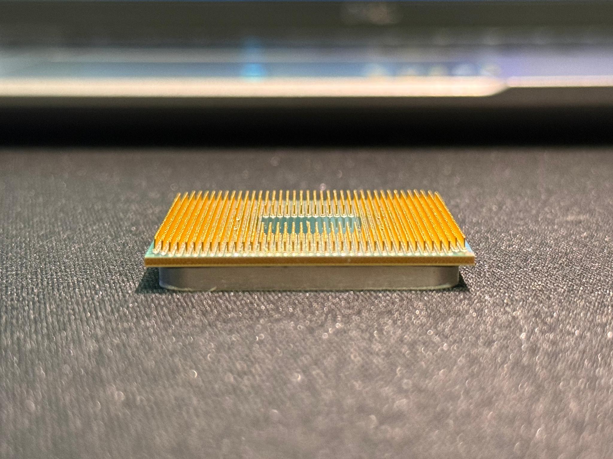 AMD Ryzen 9 3900X