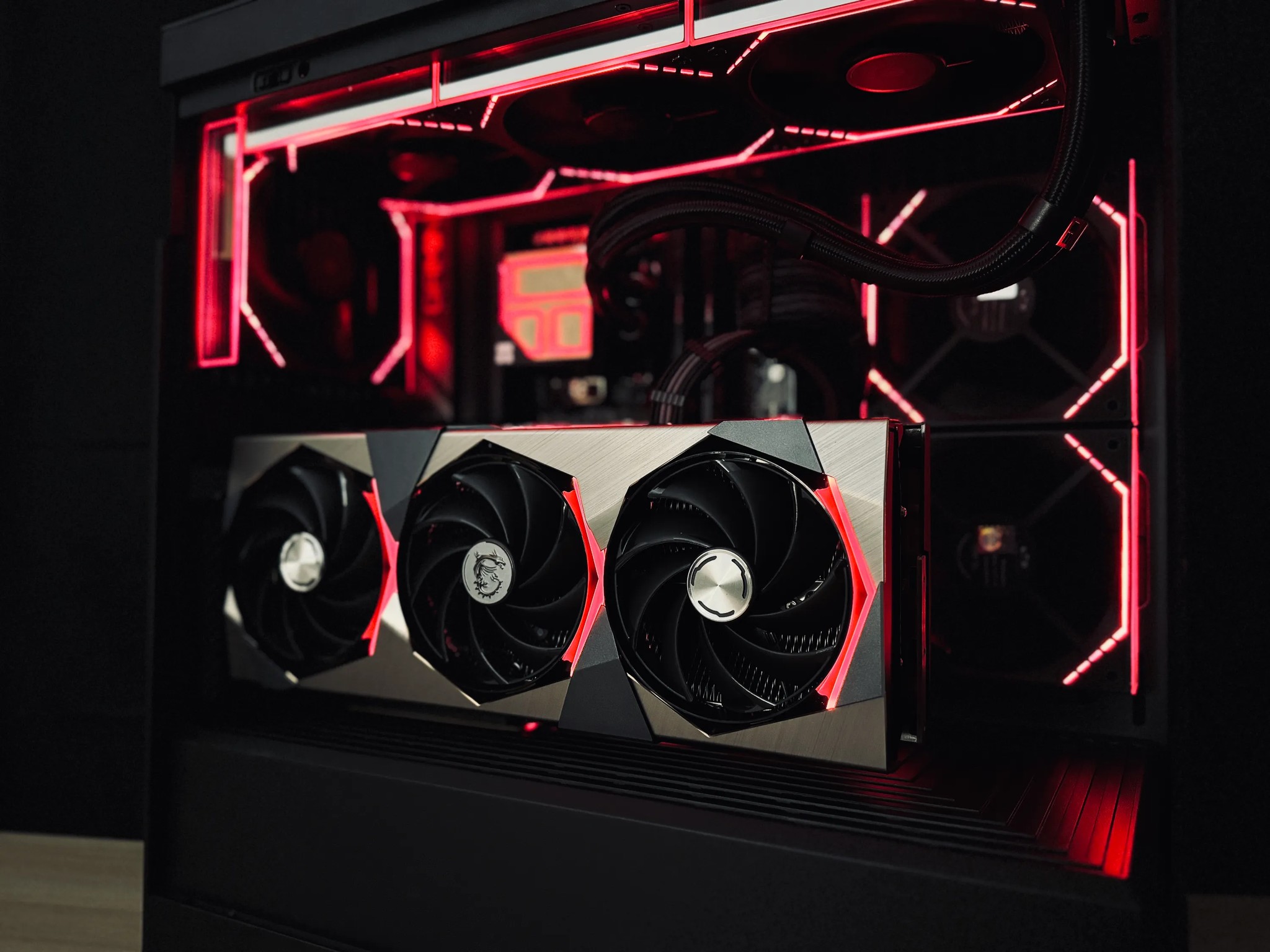 🏮SOLARIS | 4K GAMING PC : RTX 4070TI, Ryzen 7 7700X, 32GB DDR5, 2TB SSD, WIFI