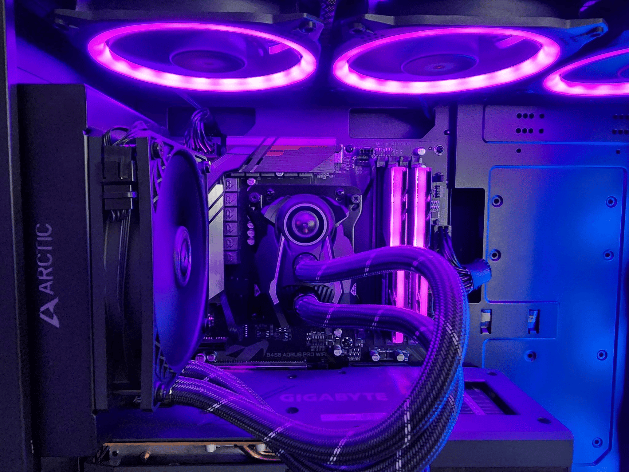 All AMD Rig, Ryzen 5600X and RX 6600XT, 16GB Ram, Liquid cooler.