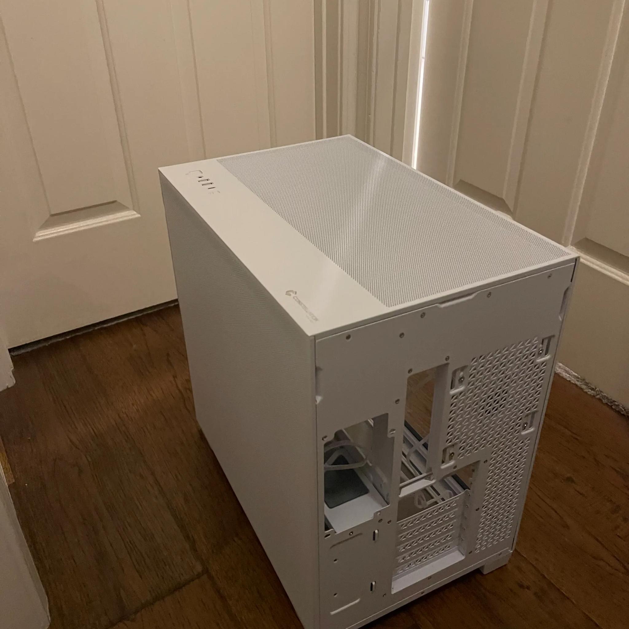Antec C8 White, Dual-Chamber, 360mm Radiator Support, Seamless Tempered Glass Front & Side Panels