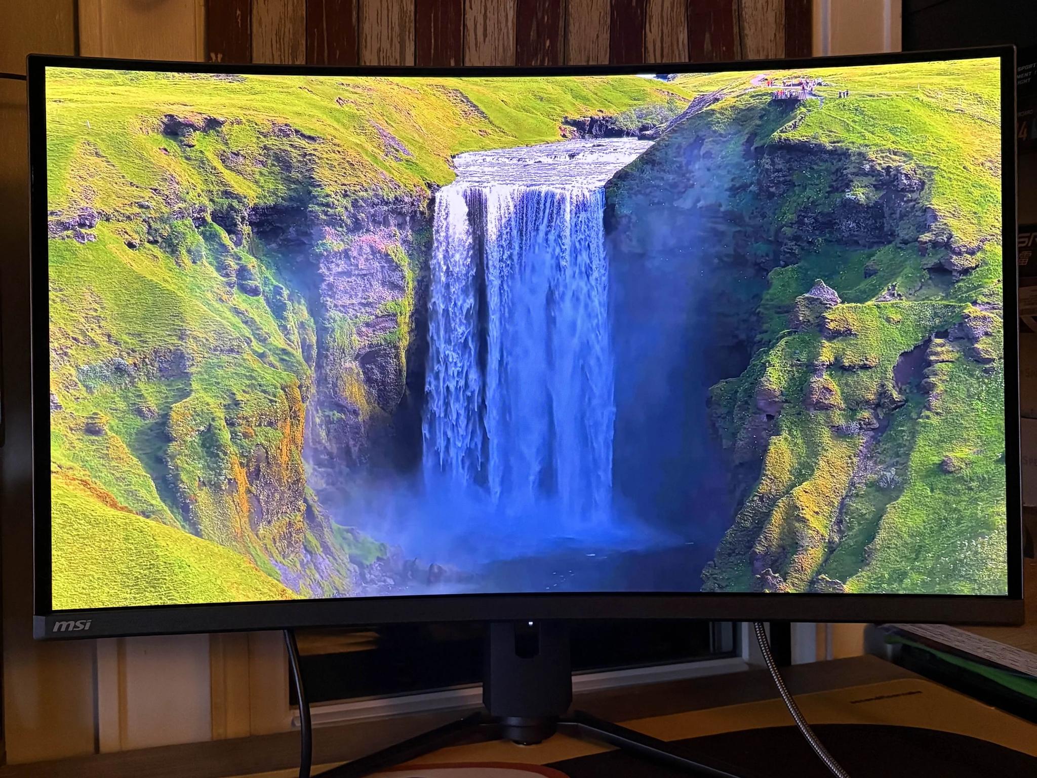 MSI MAG 321CURX QD-OLED 32" 4K UHD (CS)
