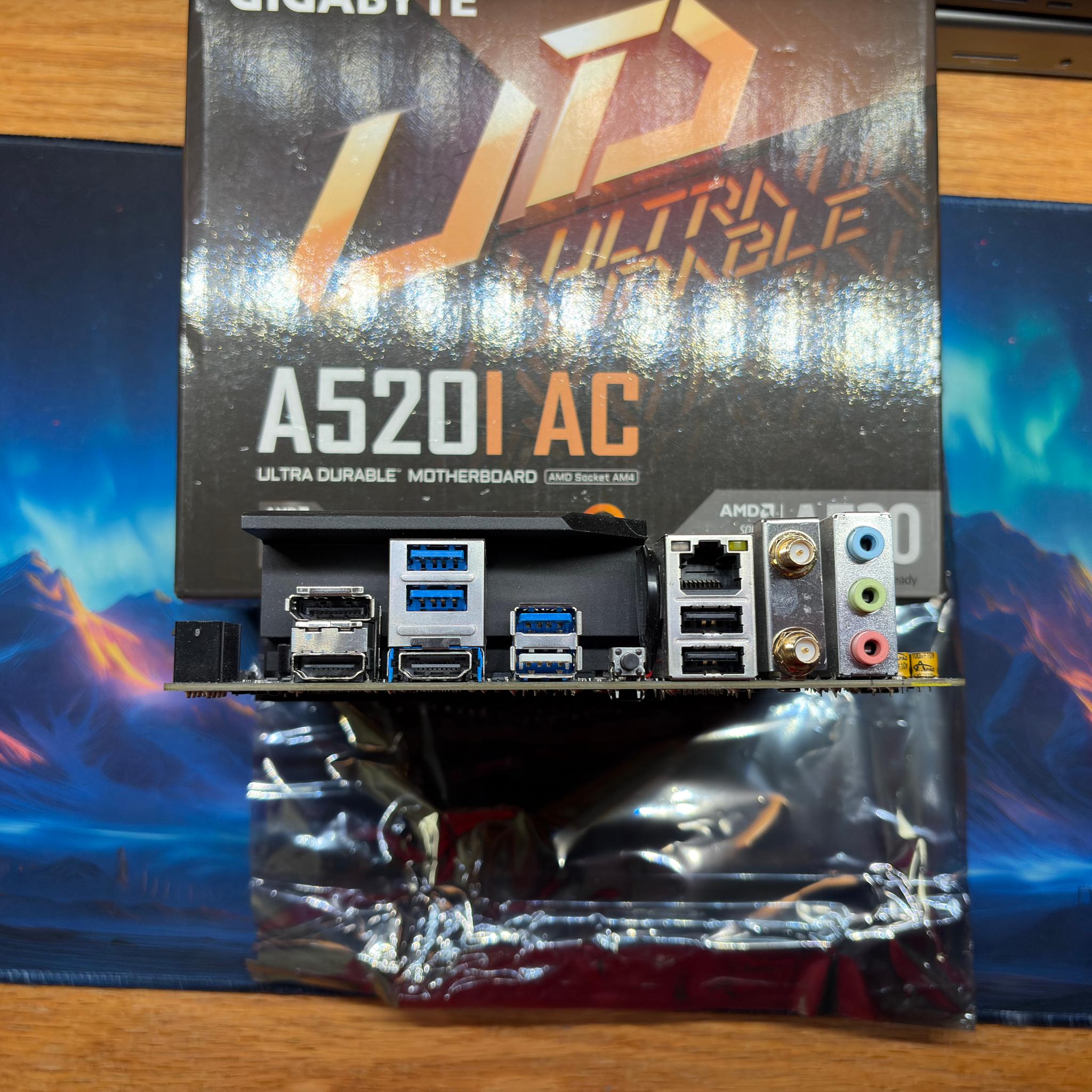 Gigabyte A520I AC, AMD AM4, Mini ITX