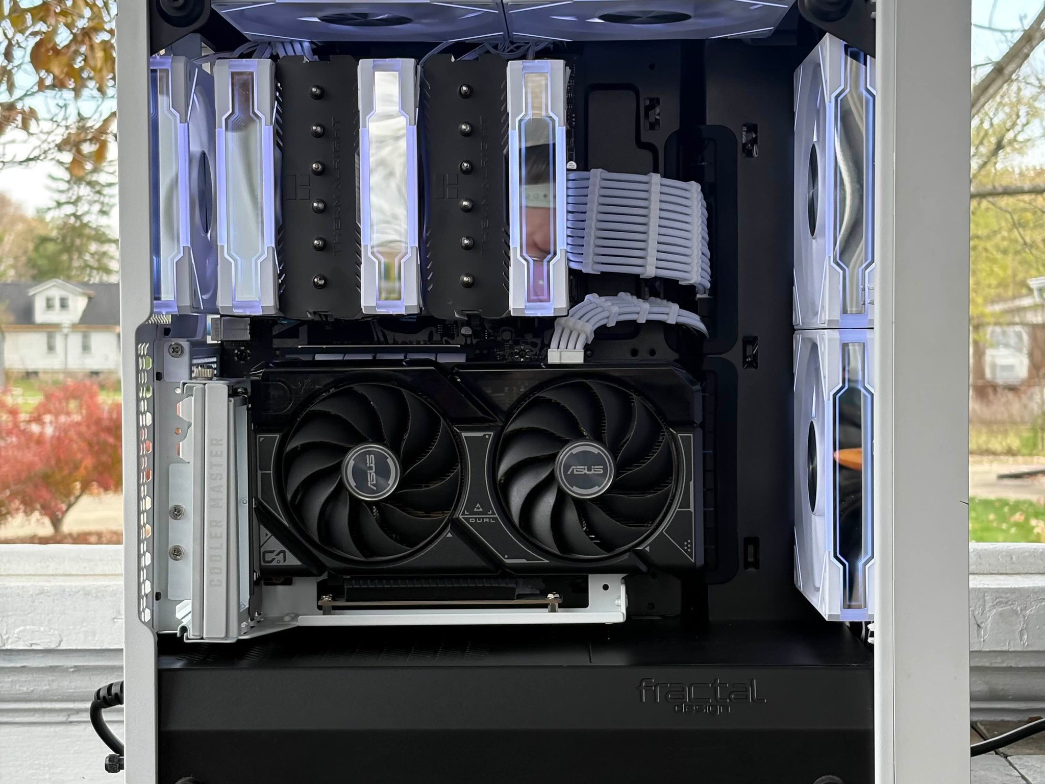 👻❄️ Snowclaw Striker – Ryzen 5 5500 🧊 | RTX 4060 8GB ⚡ | 16GB RAM 🐾 | 1TB NVMe 💽