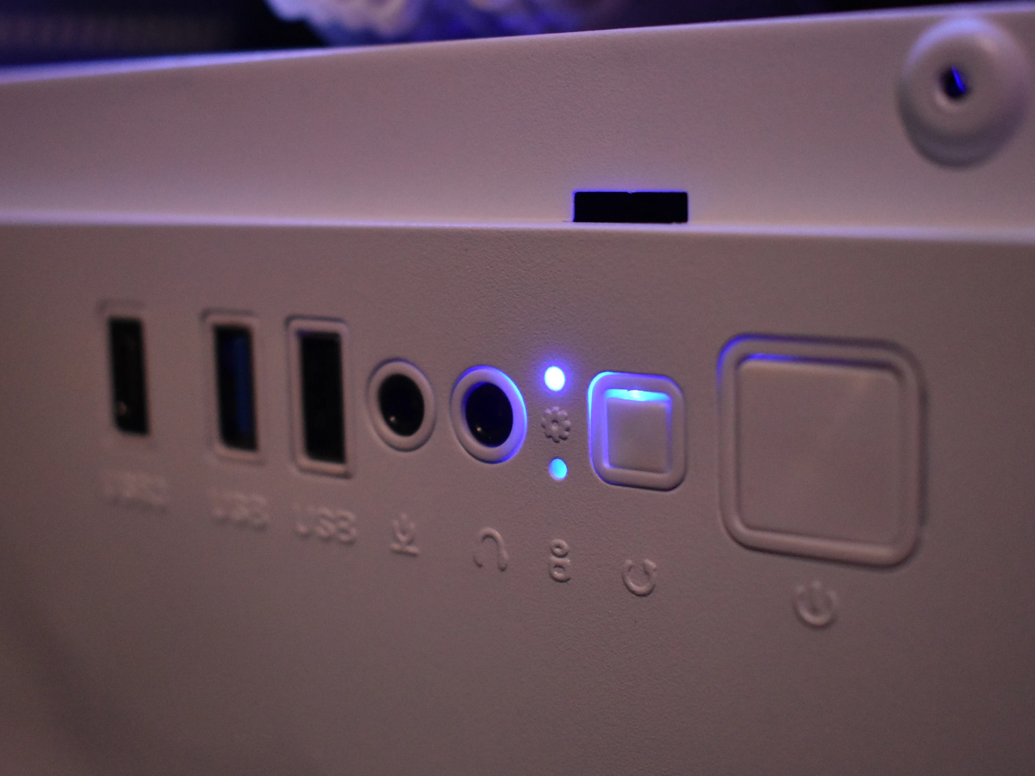All-White Gaming PC | 13th Gen Intel | RX 5700 | 16GB RAM | AIO | ARGB | WiFi