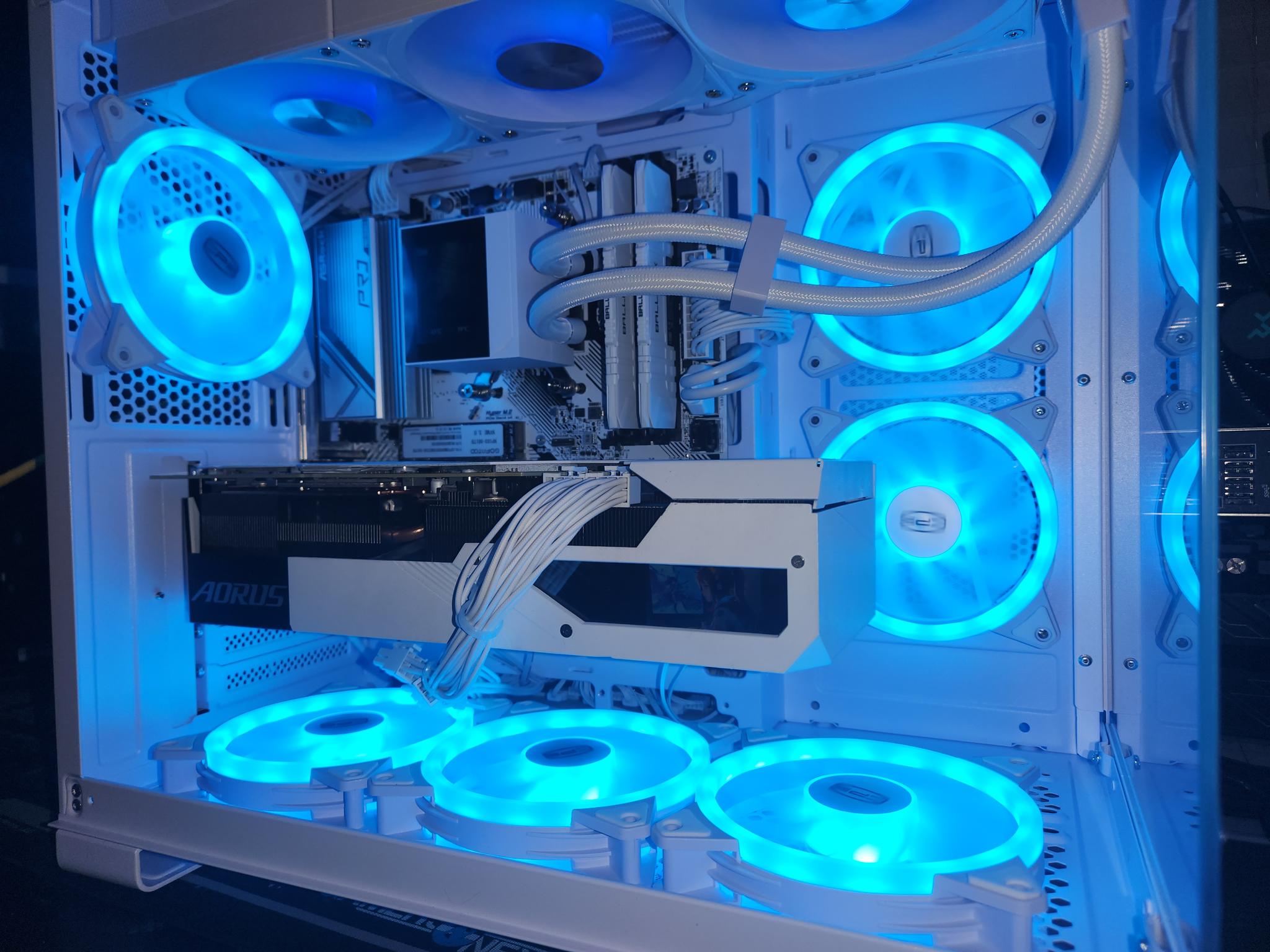 ALL WHITE Ryzen 9/ RTX GAMING and STREAMING PC WITH CUSTOM WHITE RTX 3080!