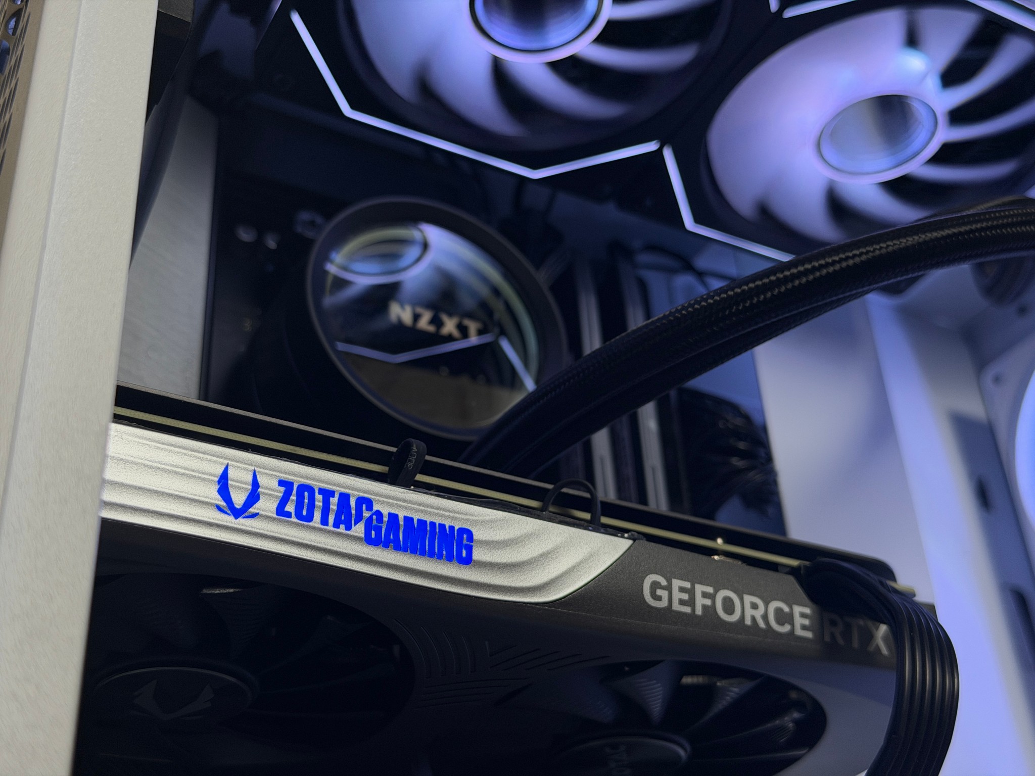 RTX 4070 SUPER | RYZEN 7 7700x | 32GB DDR5 | 1tb SSD | 1440p CUSTOM GAMING PC