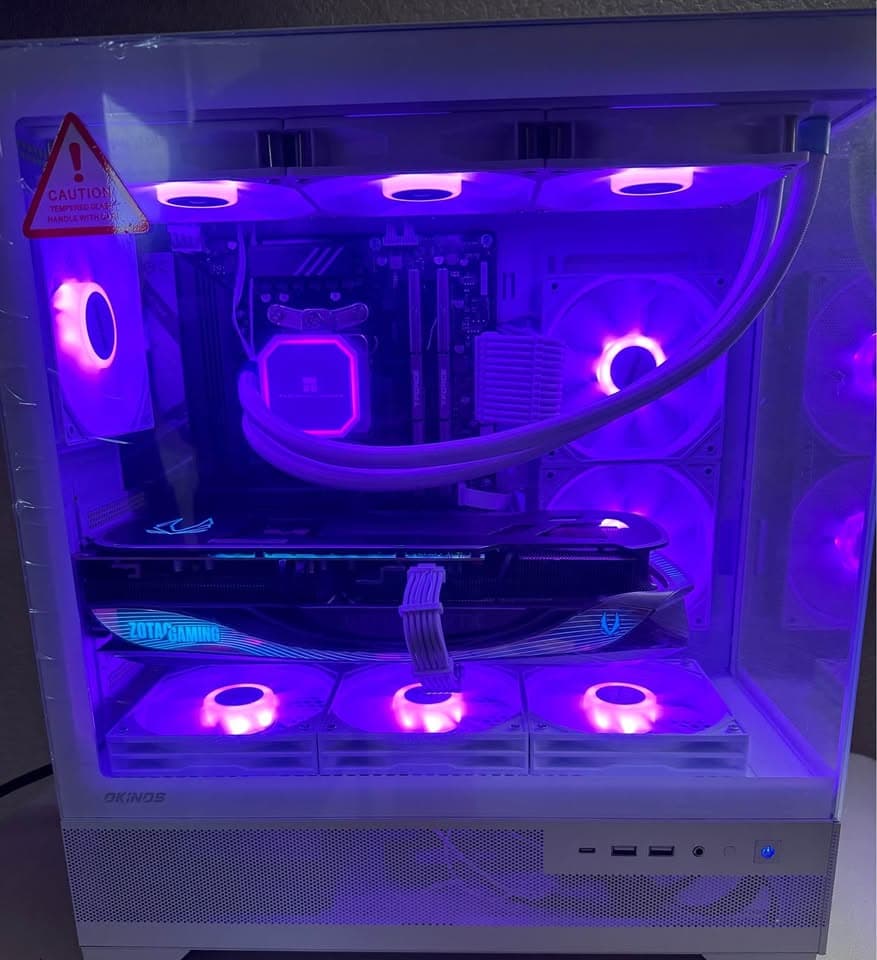 Gaming PC white/silver rtx 4070 ti