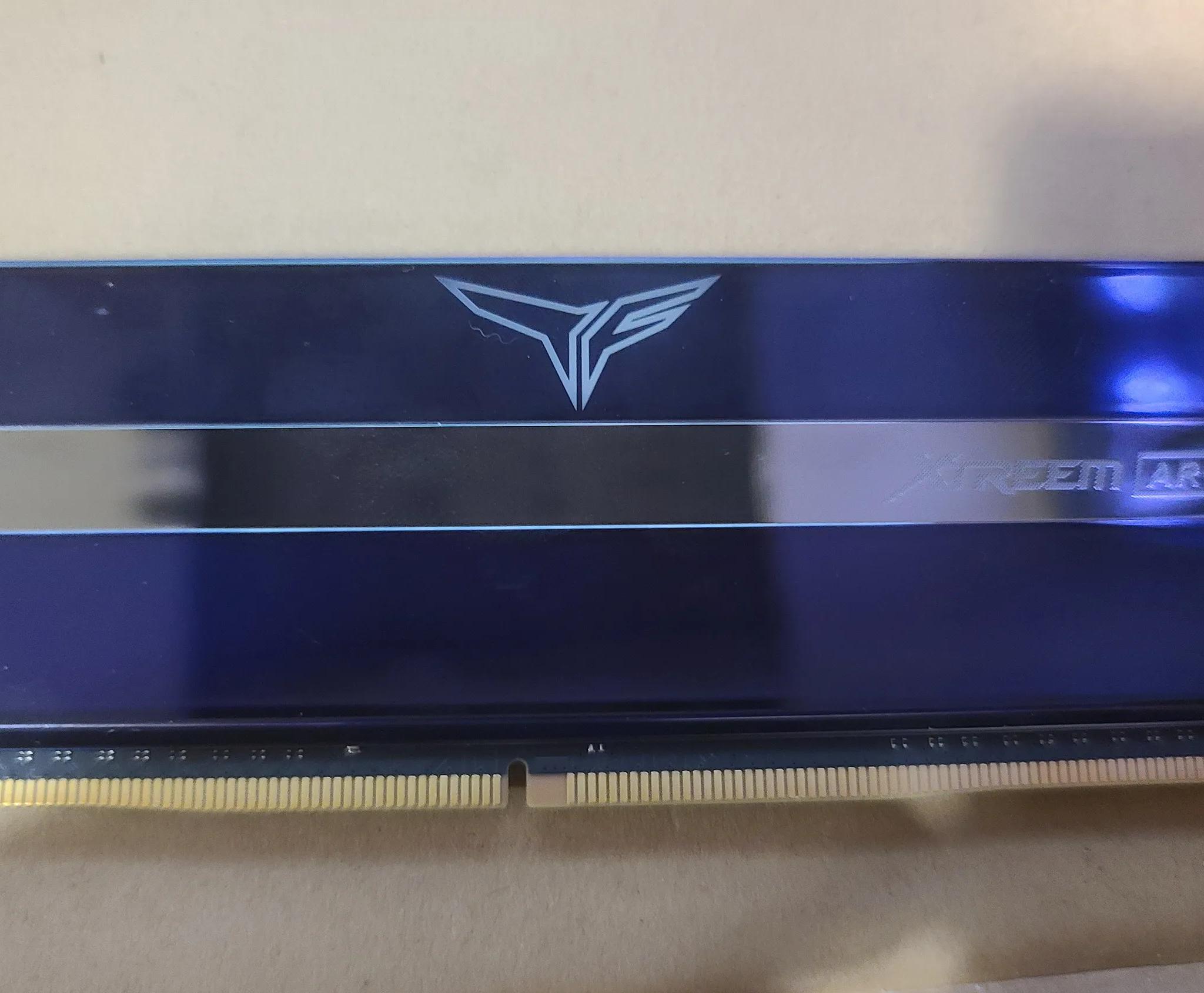 Team Group Xtreem ARGB 16GB (2x 8GB) DDR4 4000MHz RAM Memory