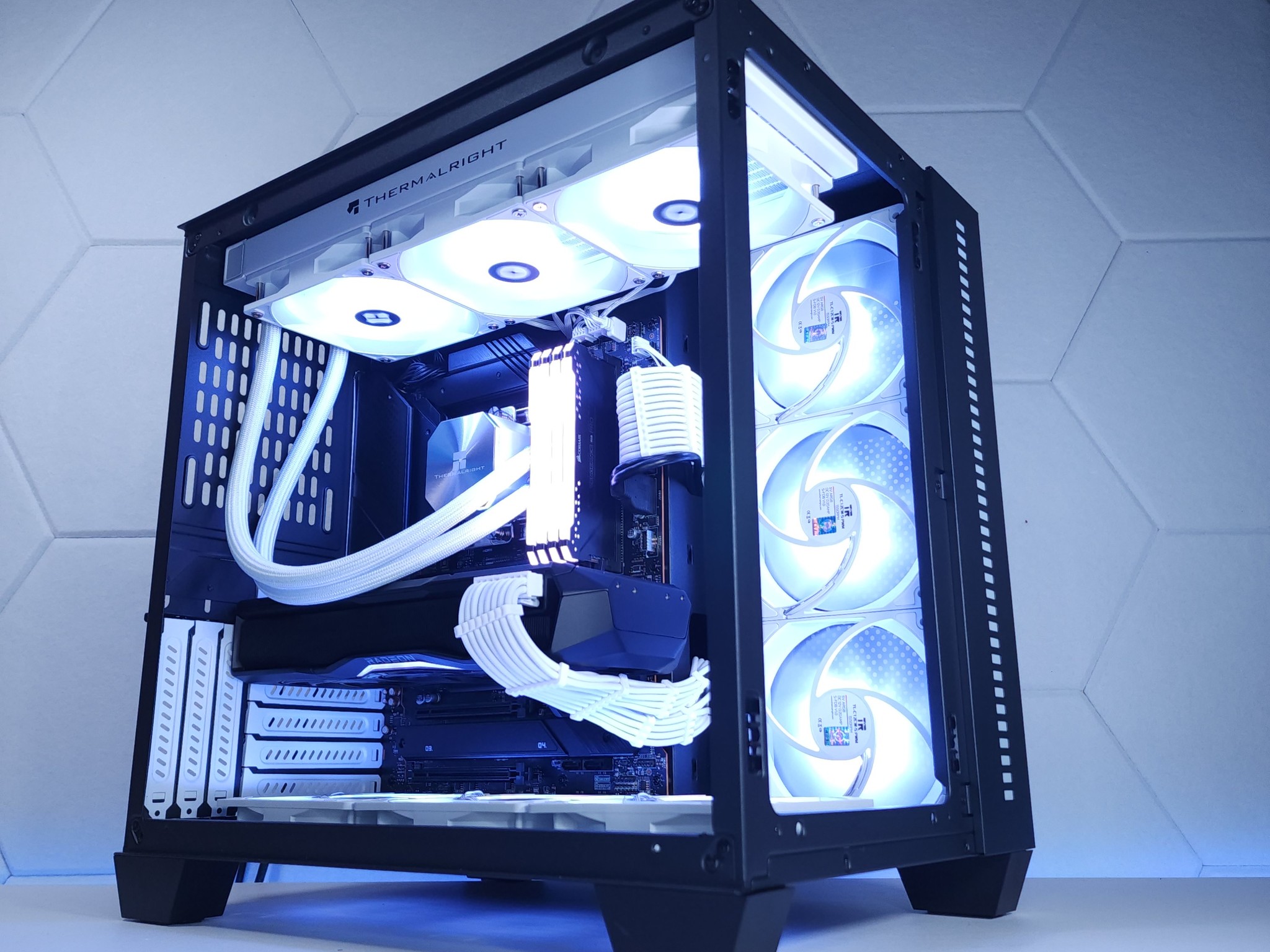 🤍🤍RX 7900 XTX | Core i9 12900K | 32GB 4000MHz | 2TB NVMe SSD Gen 4