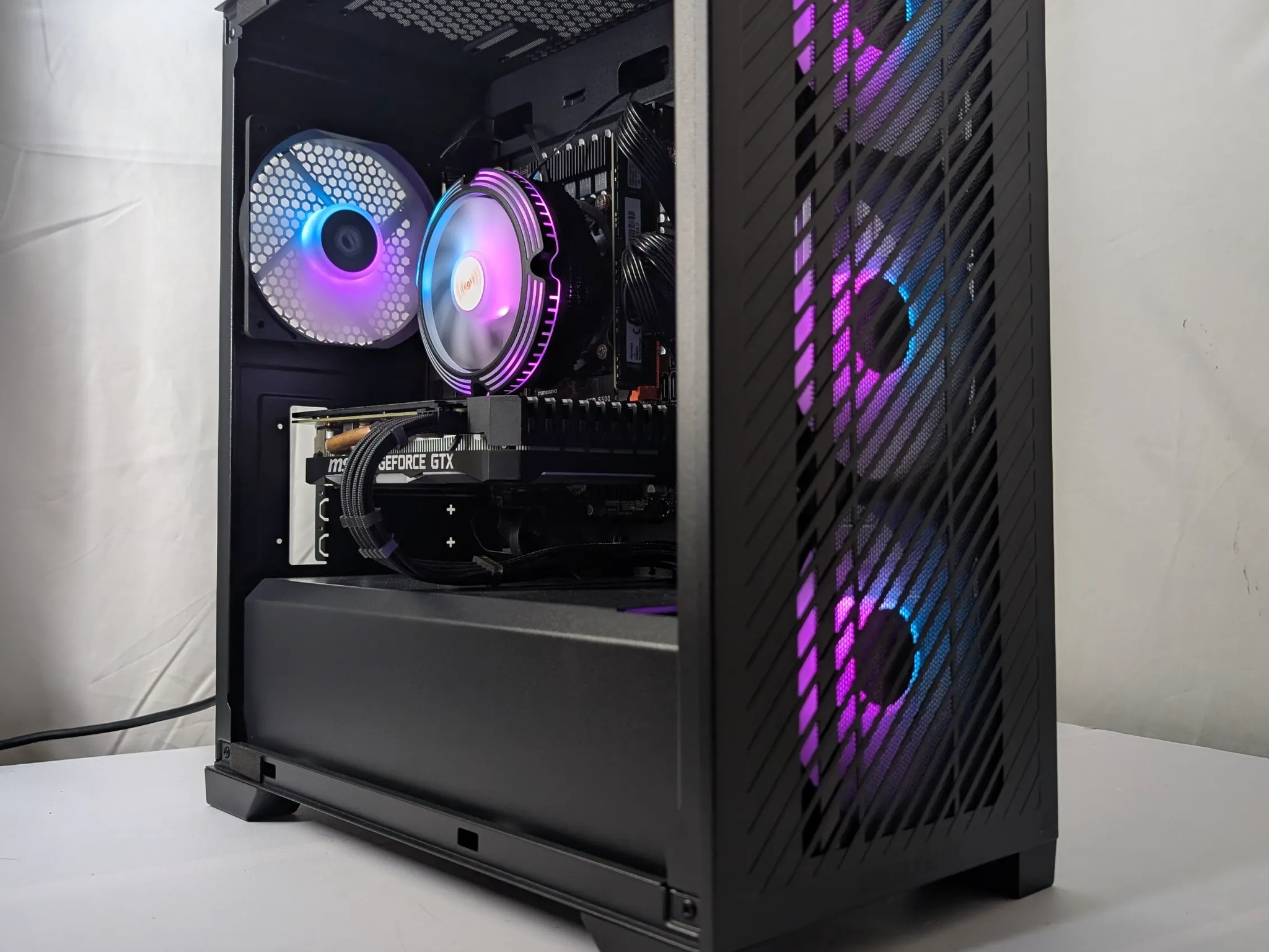 Copy of GTX 1660 | Xeon 2680 v4 | 32gb ddr4 | Windows 11 home
