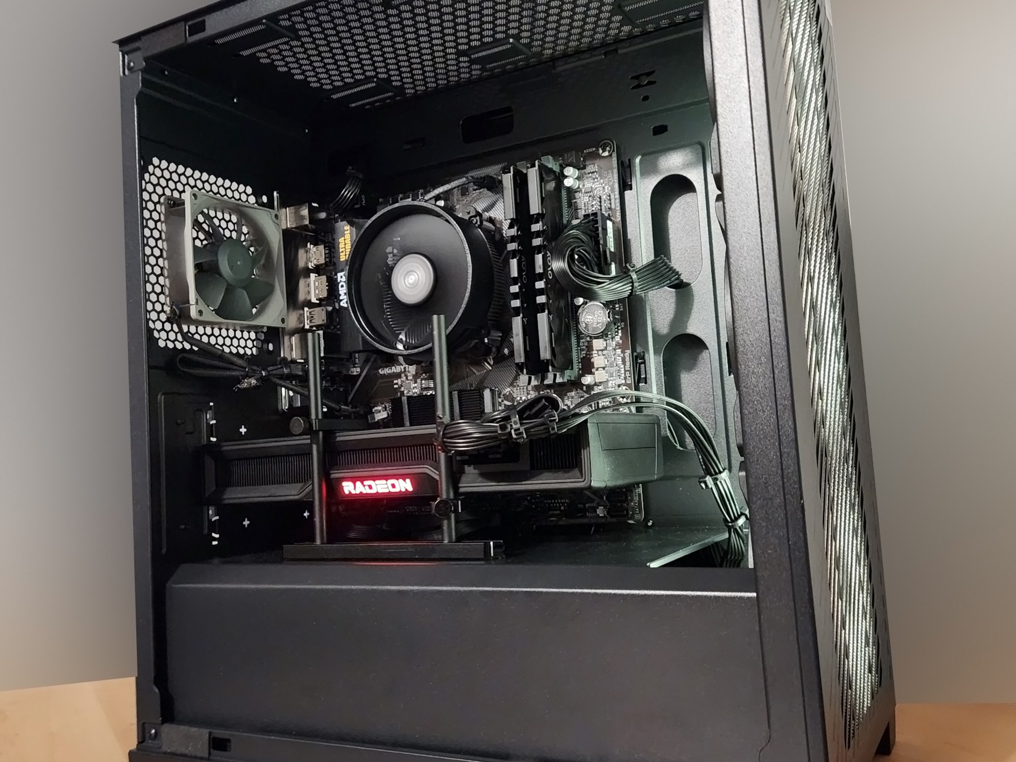 Productivity & Gaming PC - Ryzen 5 5500, 16GB RAM, Rx 6750 XT 12GB - Windows 11 Professional