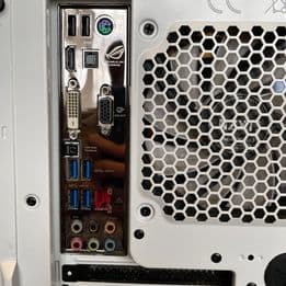 Unique Case Custom PC with EVGA SuperClocked black edition 1070