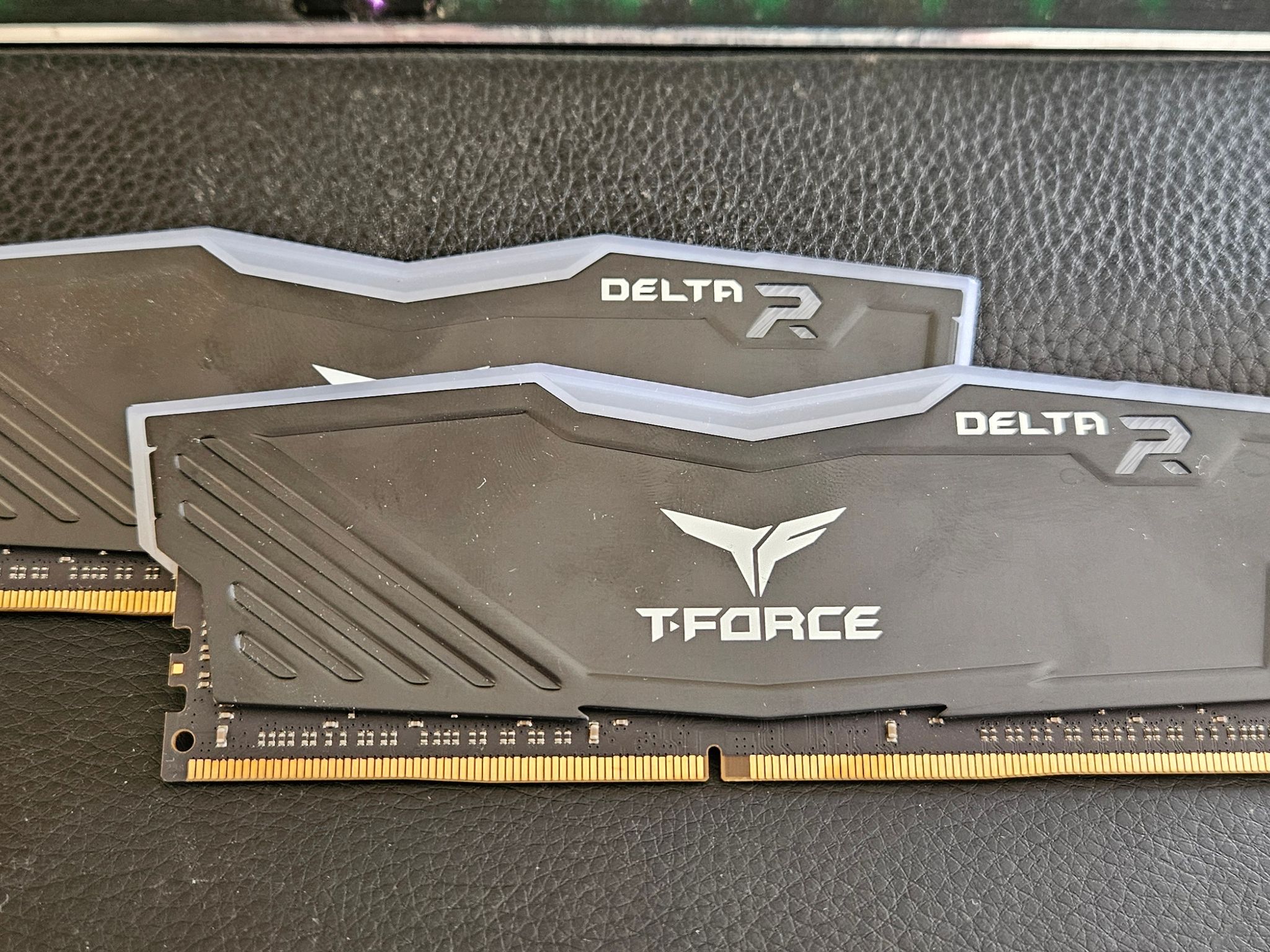 TEAMGROUP T-FORCE Delta RGB 64GB DDR4