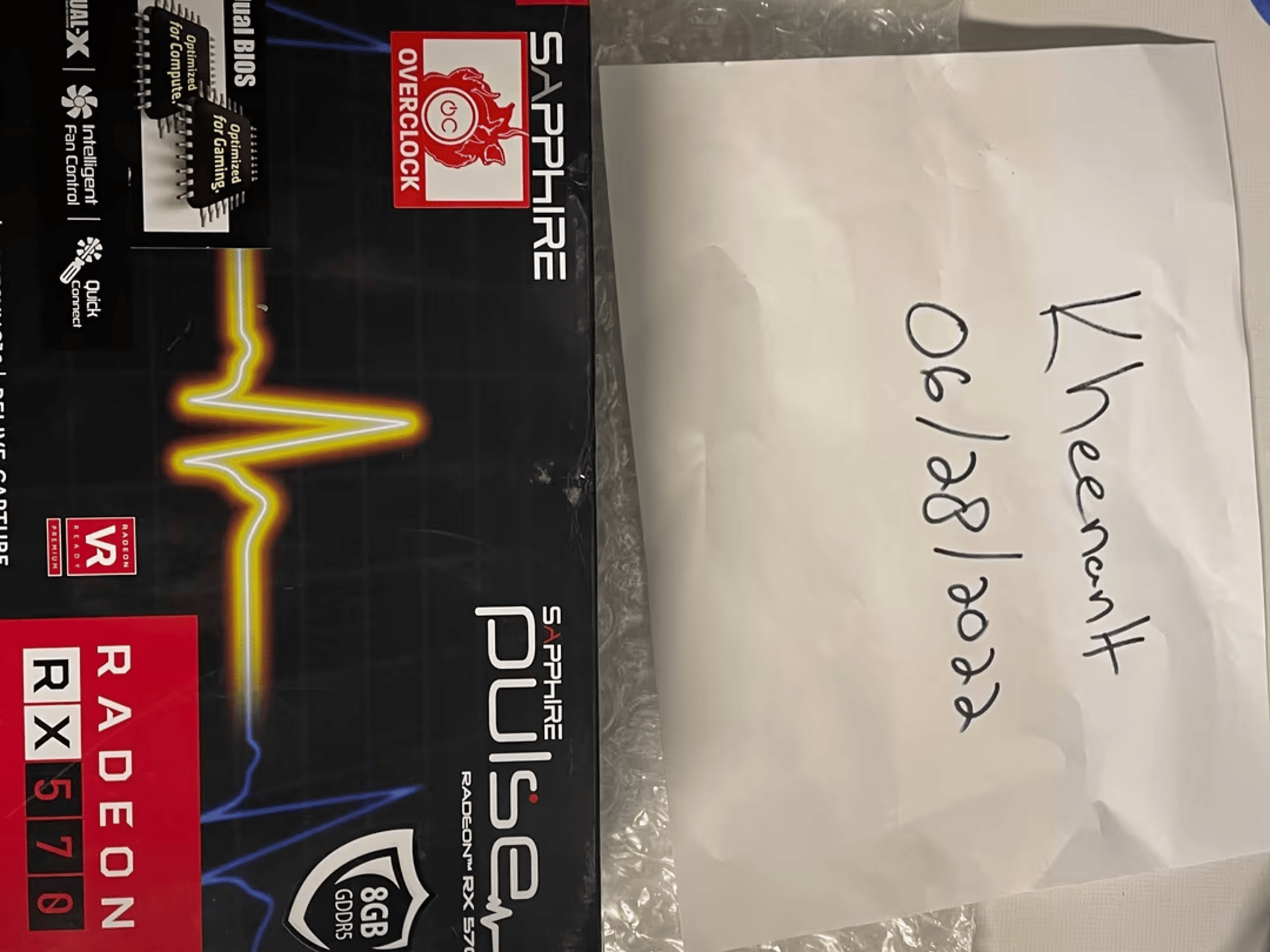 SAPPHIRE PULSE Radeon RX 570 8GB GDDR5 box
