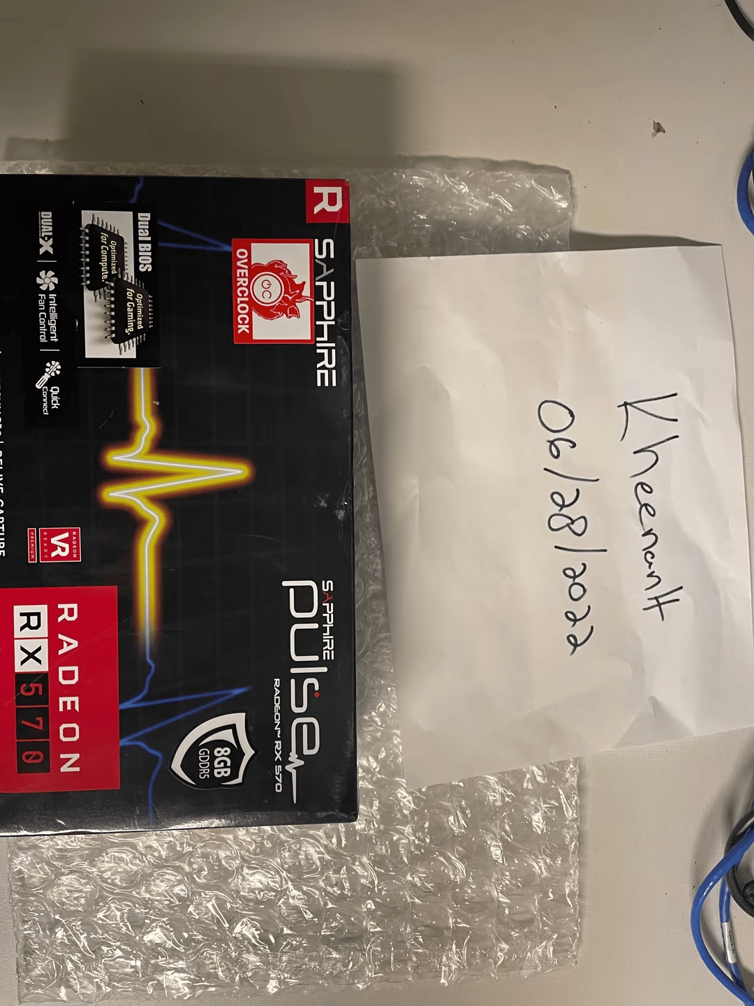 SAPPHIRE PULSE Radeon RX 570 8GB GDDR5 box