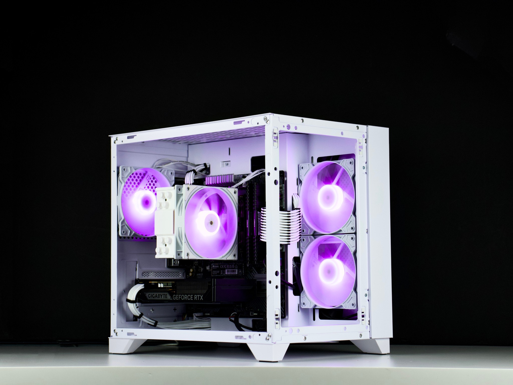 🧊❄️🧊 White Gaming PC – RTX 5060 , Ryzen 5 5600X, 32GB RAM, 1TB SSD - WiFi, BlueTooth 🧊❄️🧊