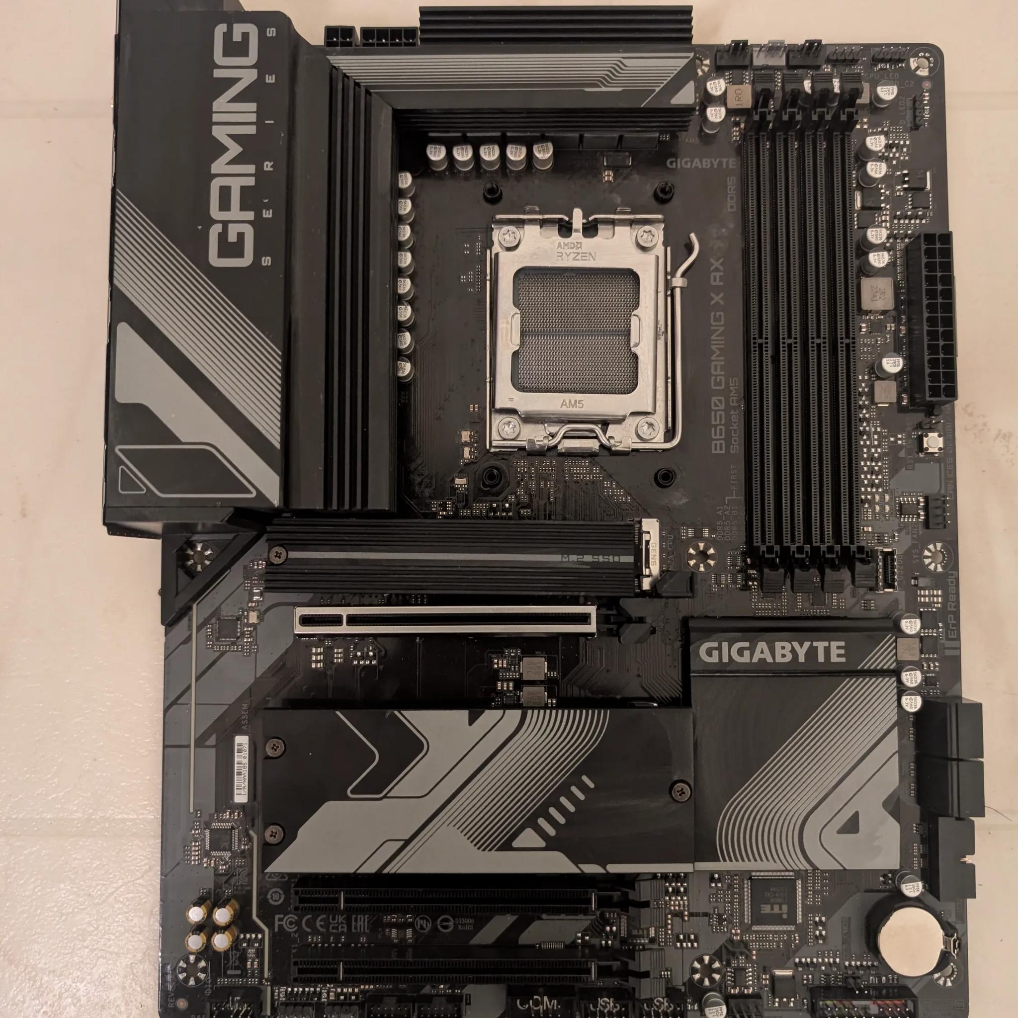 GIGABYTE B650 Gaming X AX (AM5, DDR5)