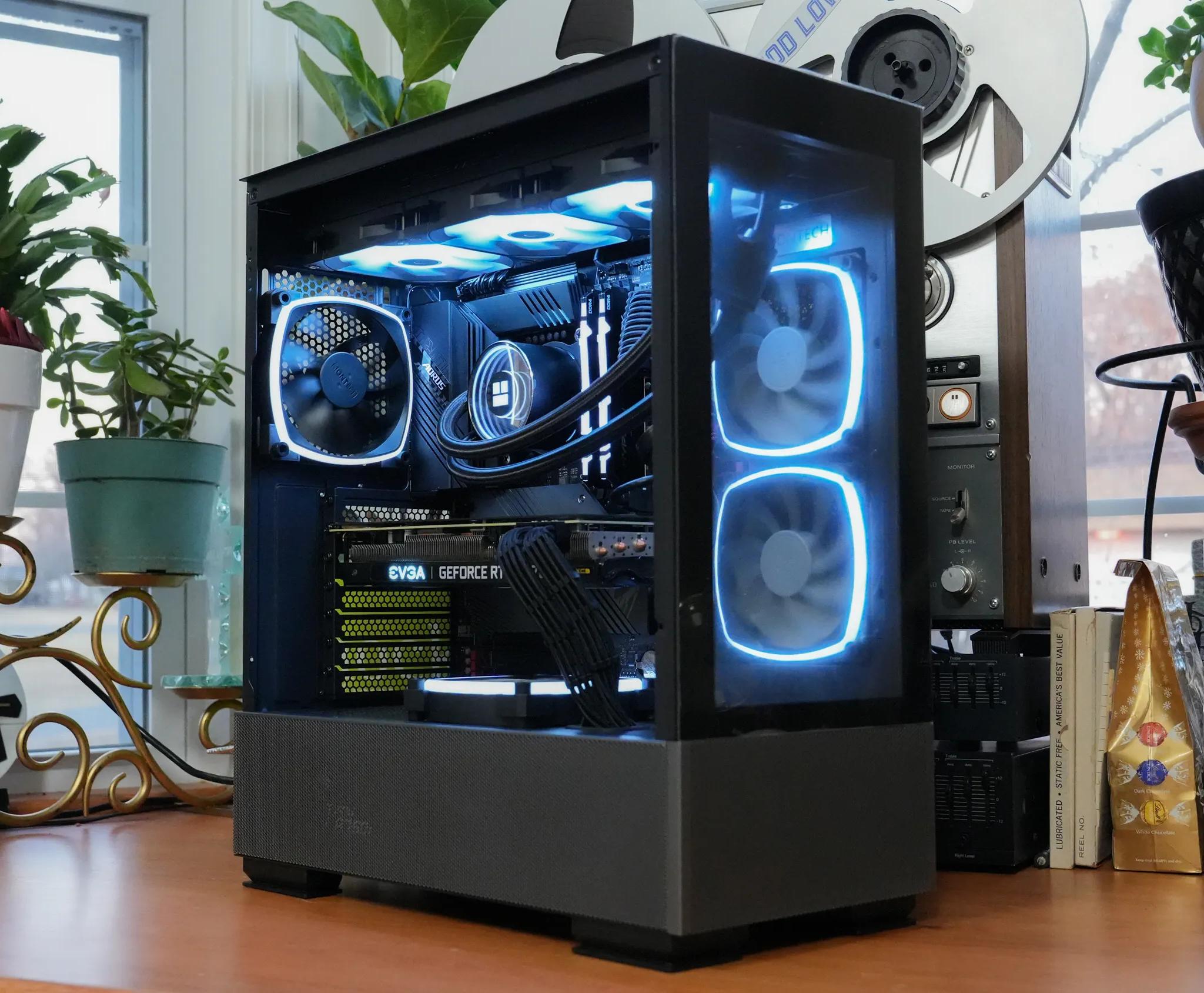 ⚫⚪ i7-12700K | RTX 3070 | 16GB 3733MHz CL19 | 2TB SSD | Black/White Mid-Range Gaming PC
