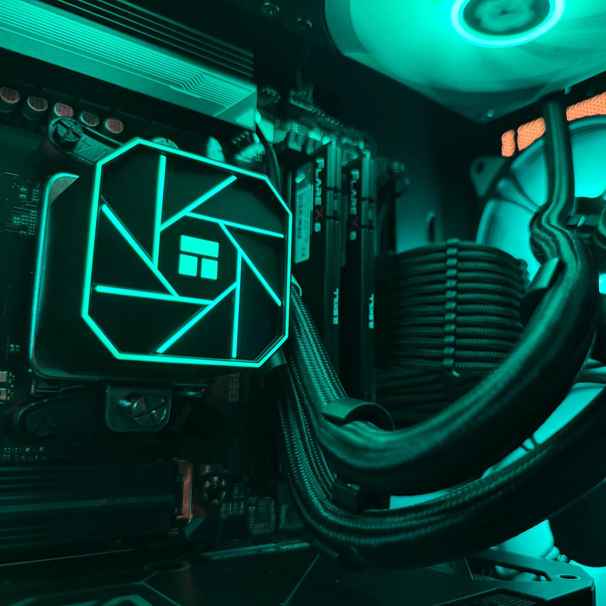❇️Emerald❇️ RTX 4070 Super / AMD R7 7700X / 1TB NVME / 32GB DDR5 RAM / 240 AIO / Windows 11 Pro