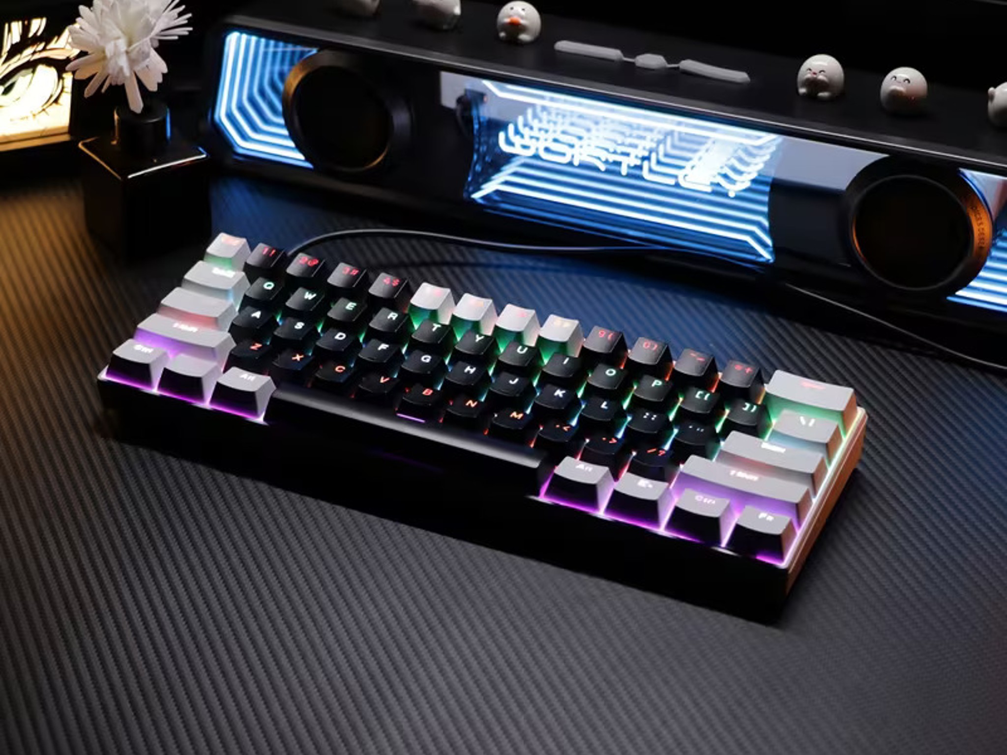 NEW Kavlorn KL61 60% Mechanical Gaming Keyboard 61 Key RGB Backlit White Black USB