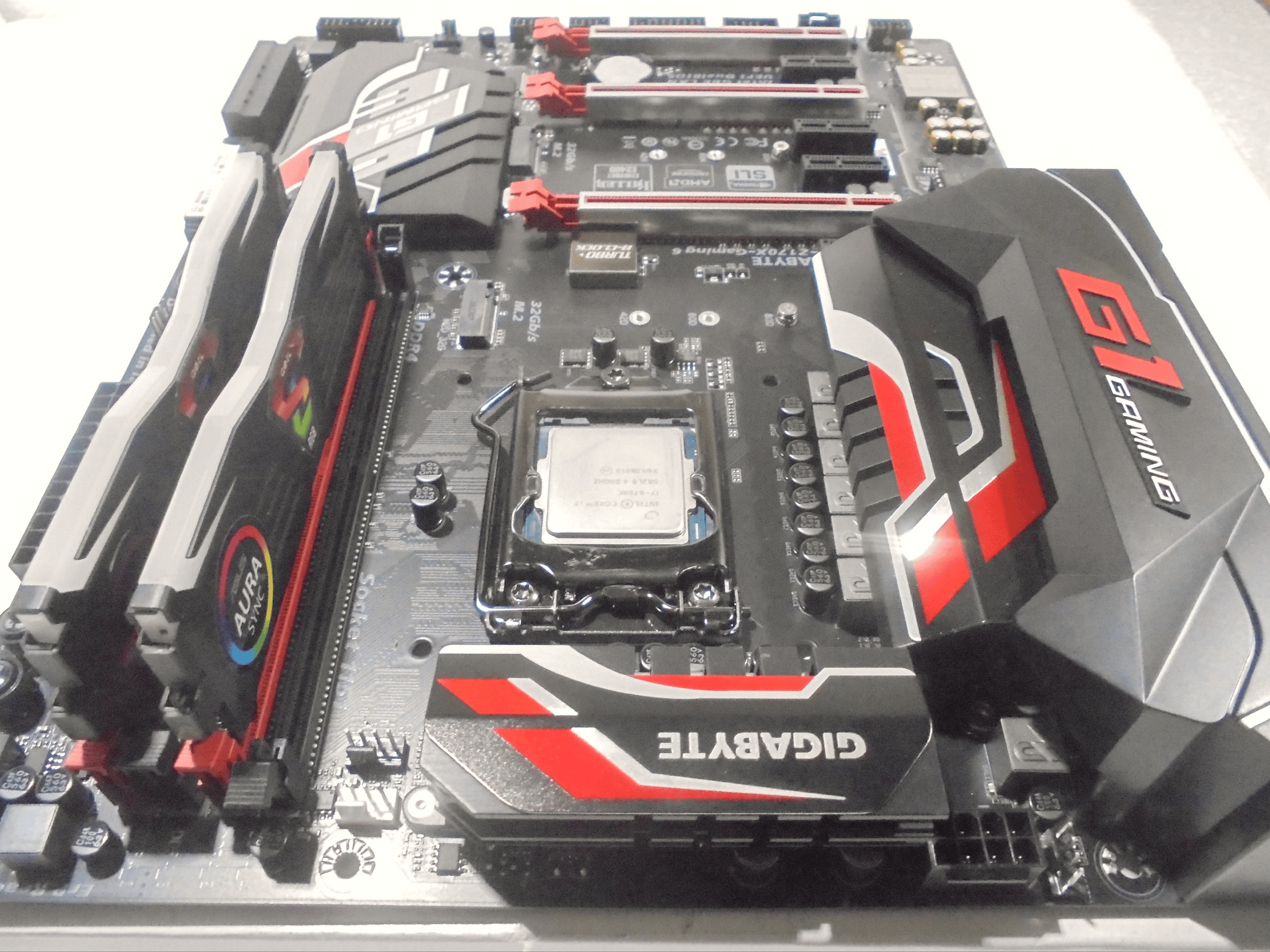 Gigabyte GA-Z170X-Gaming 6/Intel I7-6700K/16GB Asus Aura Ram/Original box