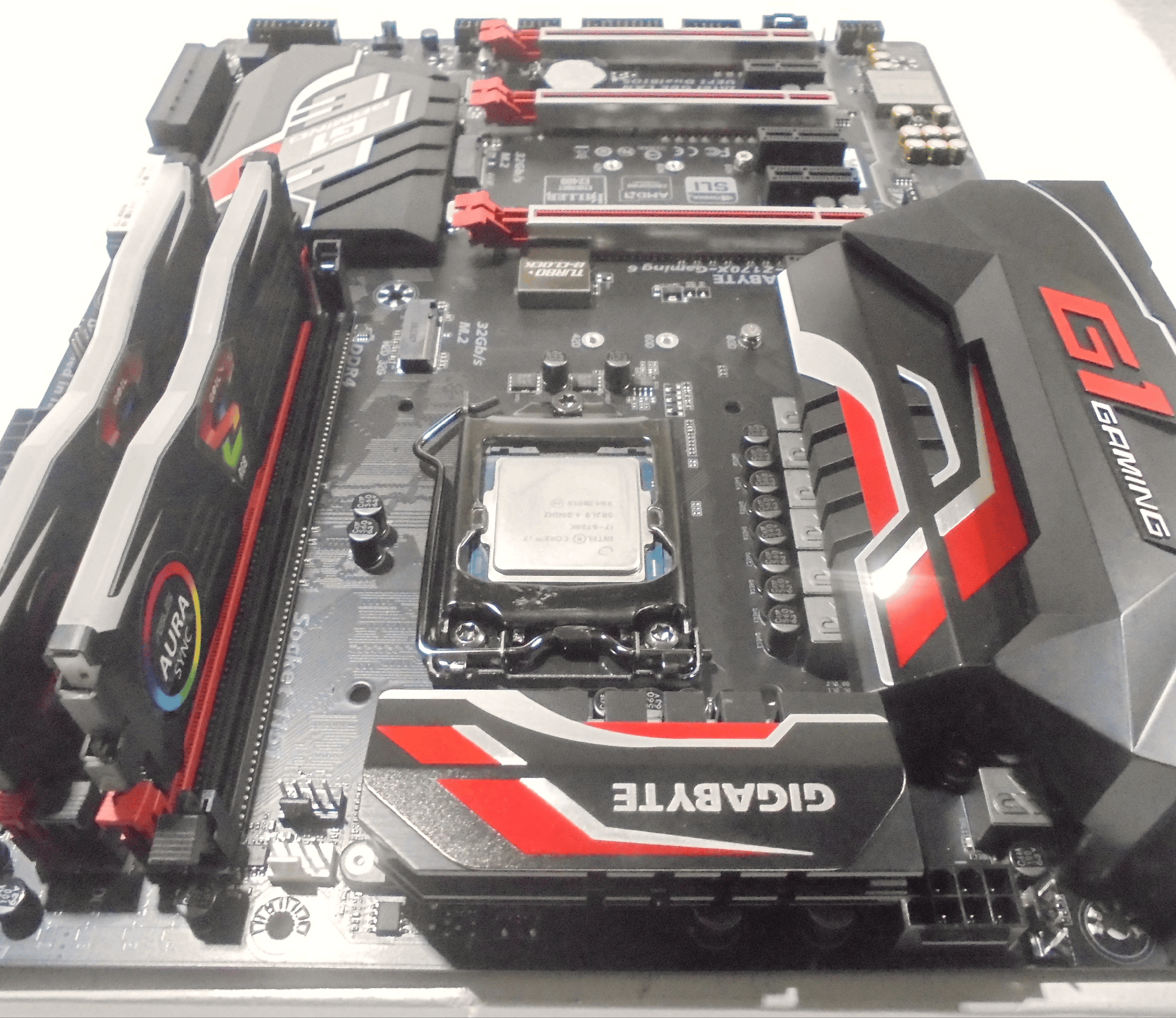 Gigabyte GA-Z170X-Gaming 6/Intel I7-6700K/16GB Asus Aura Ram/Original box