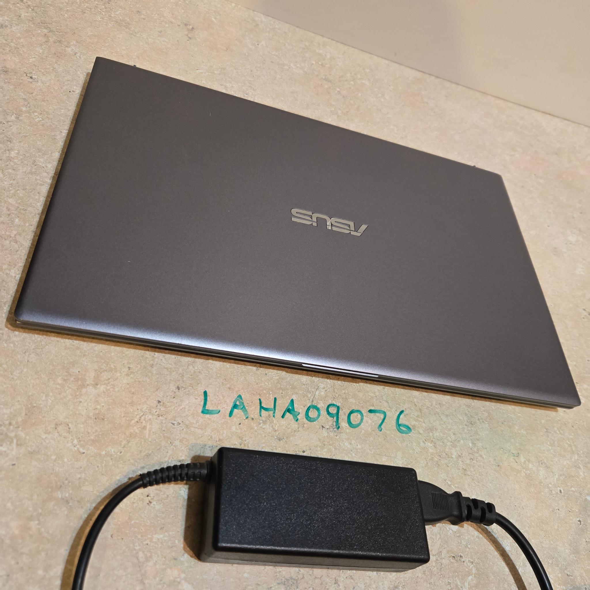 Asus VivoBook 15.6" Laptop - intel i3 - 128gb Storage - Model F512F