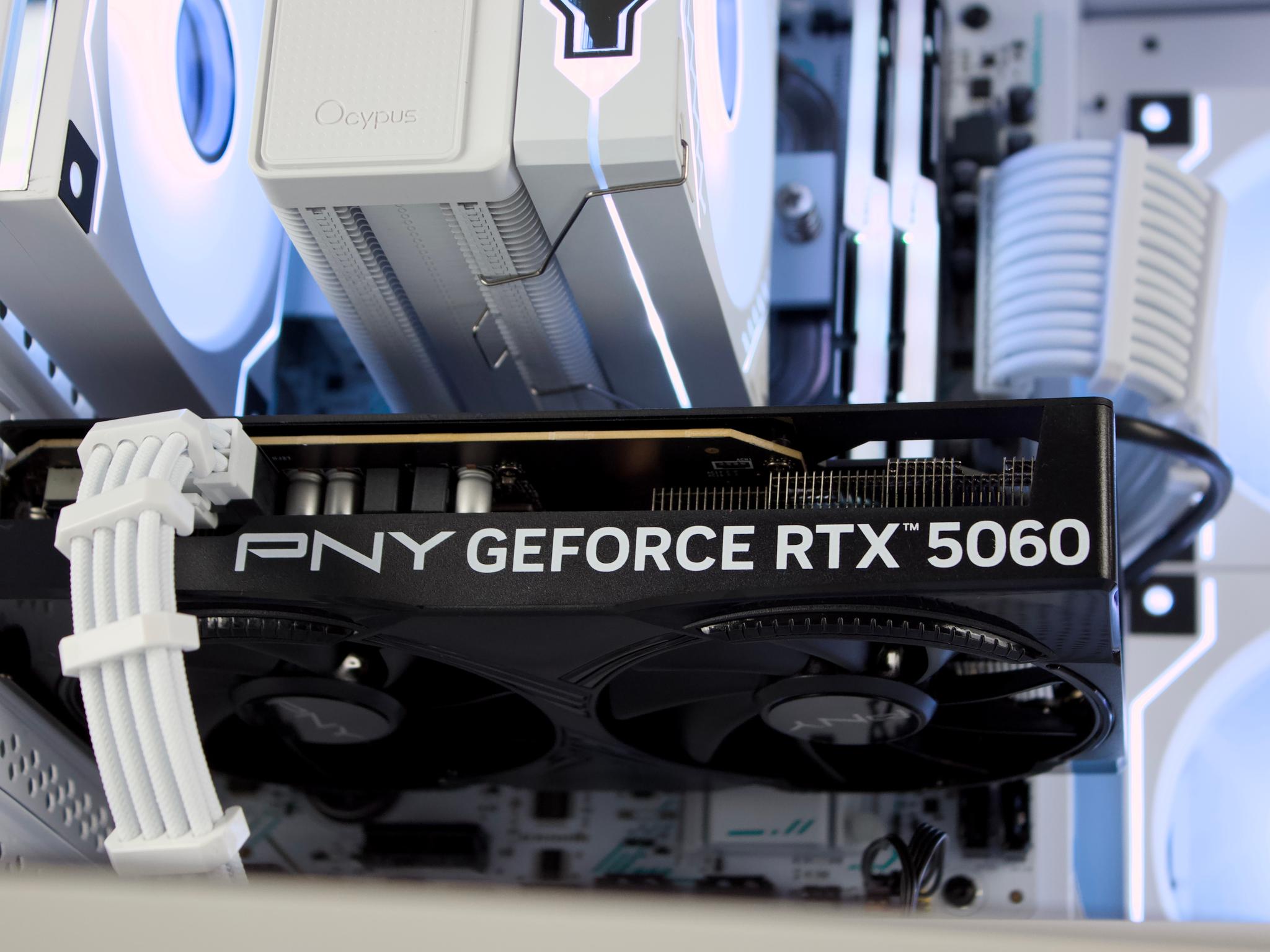 🧊❄️🧊 White Gaming PC – RTX 5060, Ryzen 5 5600X, 32GB RAM, 1TB SSD - WiFi, BlueTooth 🧊❄️🧊