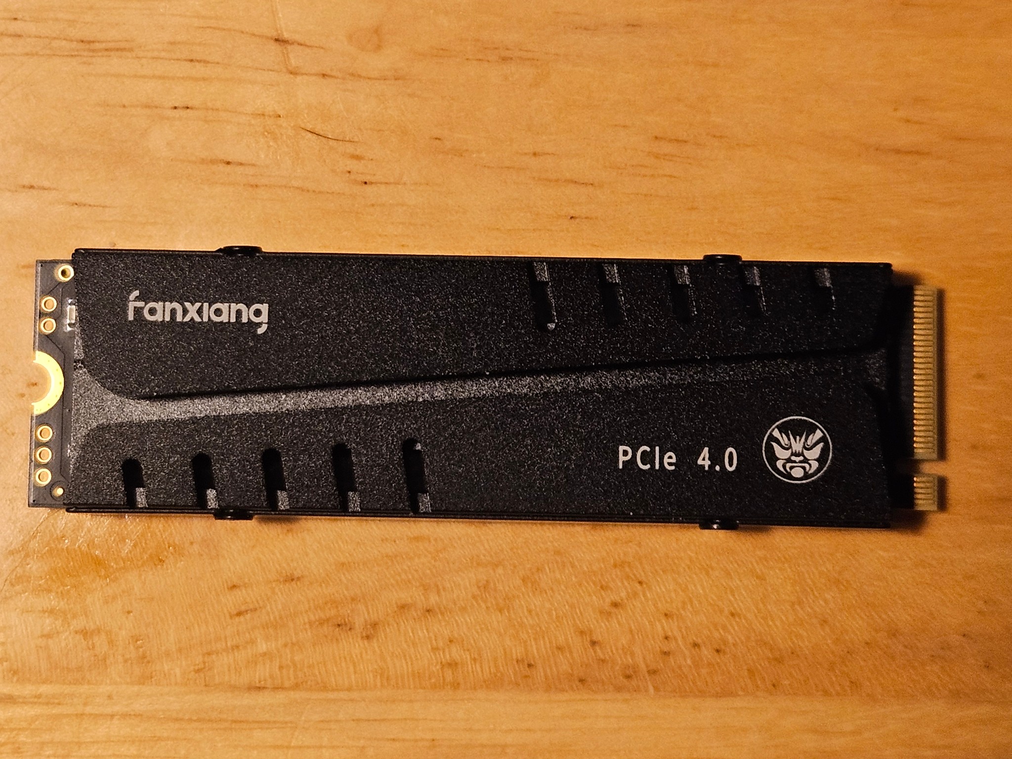 Fanxiang S 770 2TB SSD with included heatsink