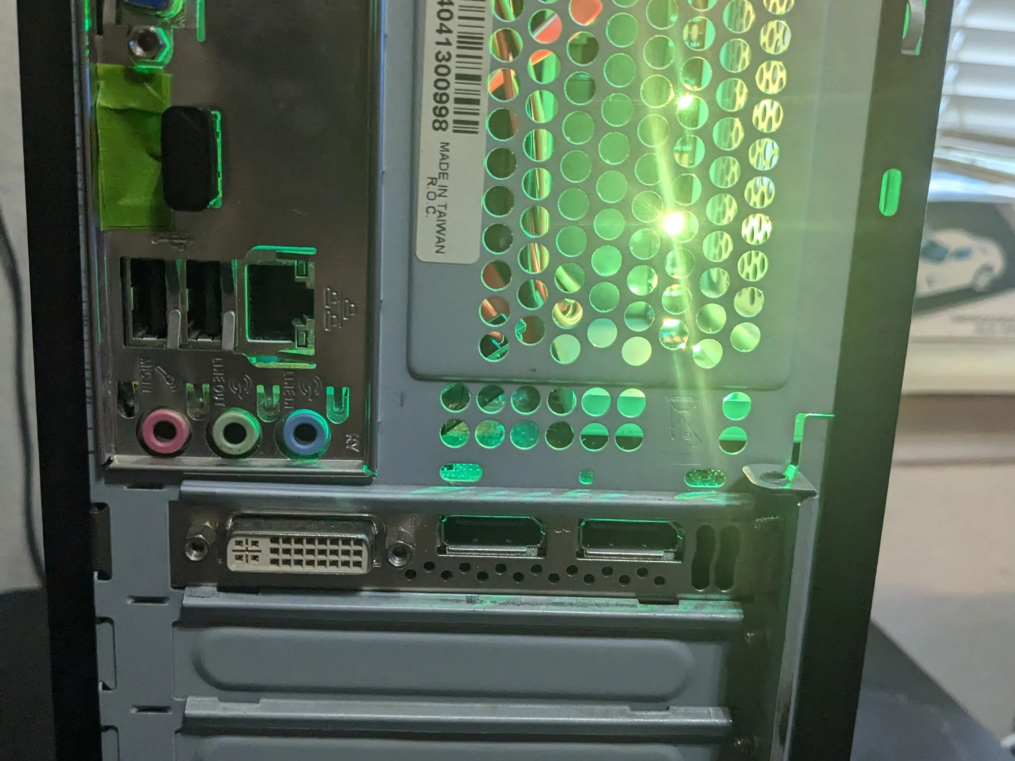 i5-2400, 16GB DDR3, Quadro K2200 4GB (GTX 750 TI), 400GB SSD, Win10, RGB