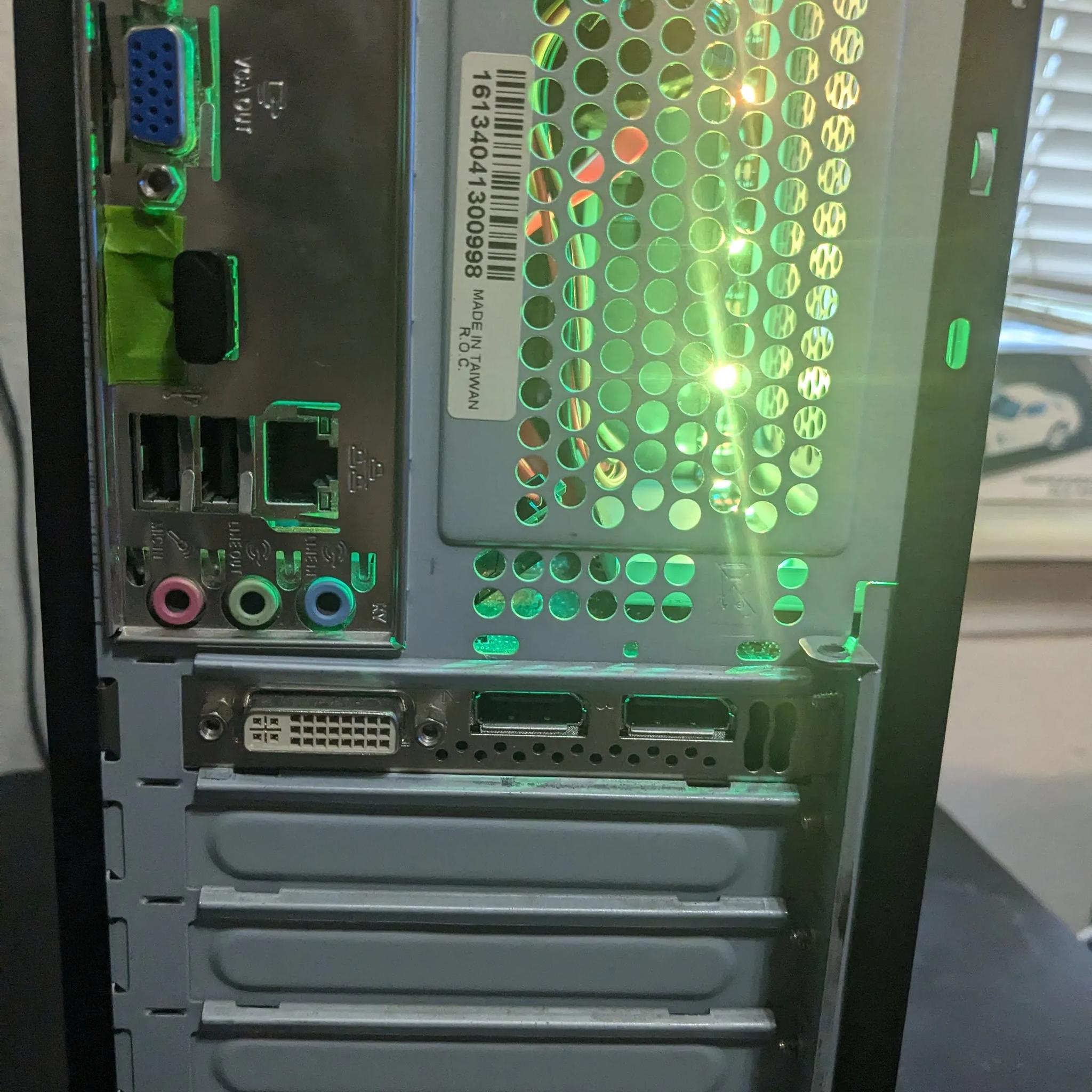 i5-2400, 16GB DDR3, Quadro K2200 4GB (GTX 750 TI), 400GB SSD, Win10, RGB