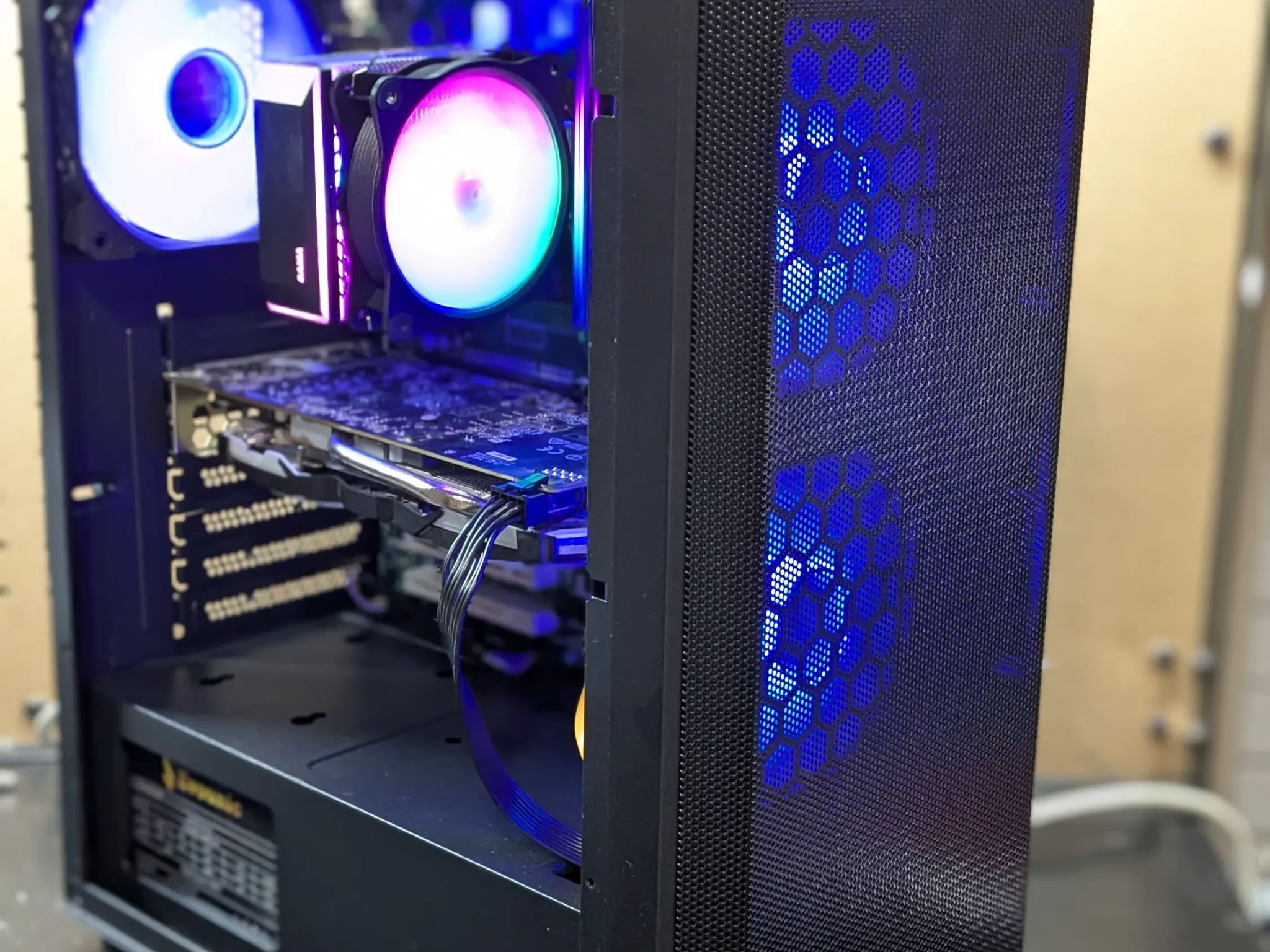120 FPS Fortnite | 180 Day Warranty | i5 4590, 16GB RAM, 480GB SSD, RX 470 4GB, RGB, Win10, Wifi