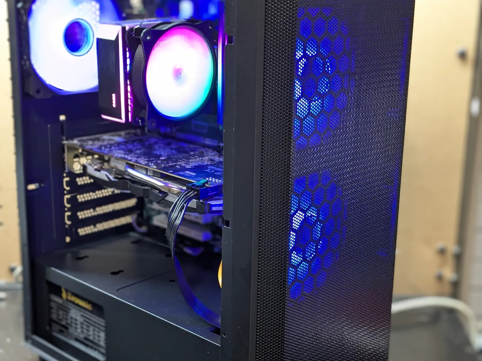 120 FPS Fortnite | 180 Day Warranty | i5 4590, 16GB RAM, 480GB SSD, RX 470 4GB, RGB, Win10, Wifi