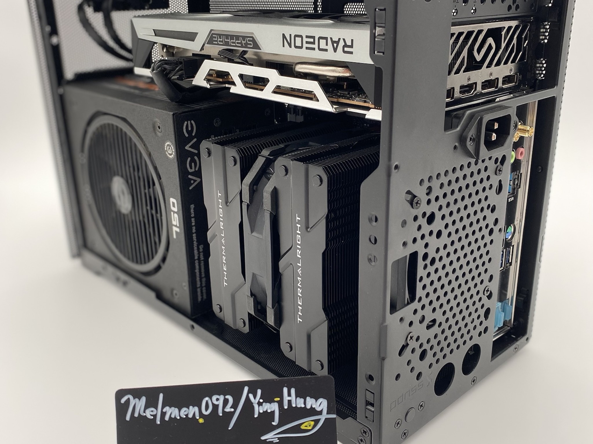 "Shadow Core" | 5700X | Sapphire 6600XT | Corsair DDR4 16GB | 1TB Storage
