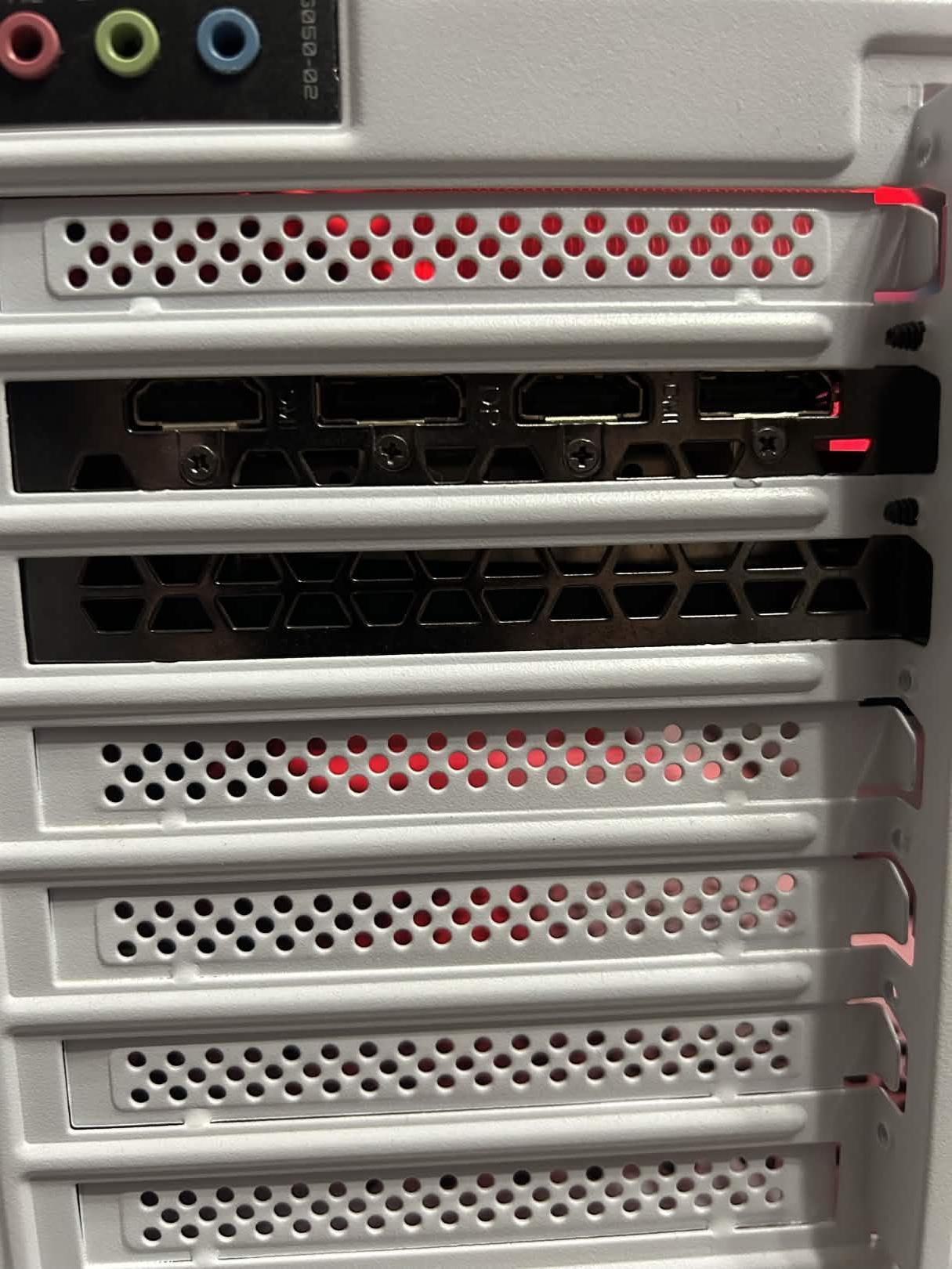 ALL WHITE NVIDIA GAMING PC (3070, ryzen 7, 32gb ram)