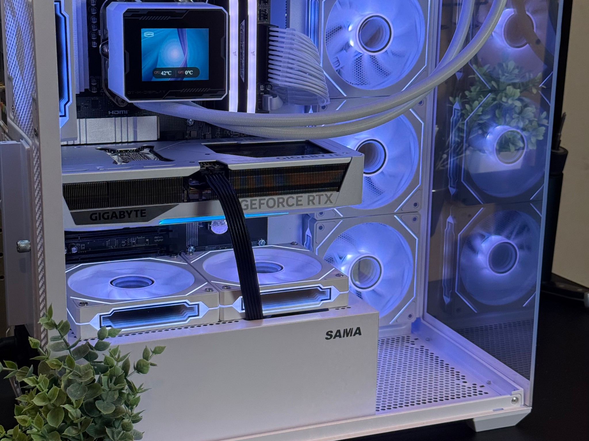 ❄️ WHITEOUT All White Gaming PC | RTX 5070 | Ryzen 7 7700 | 32GB DRR5 RAM | 1TB | Windows 11