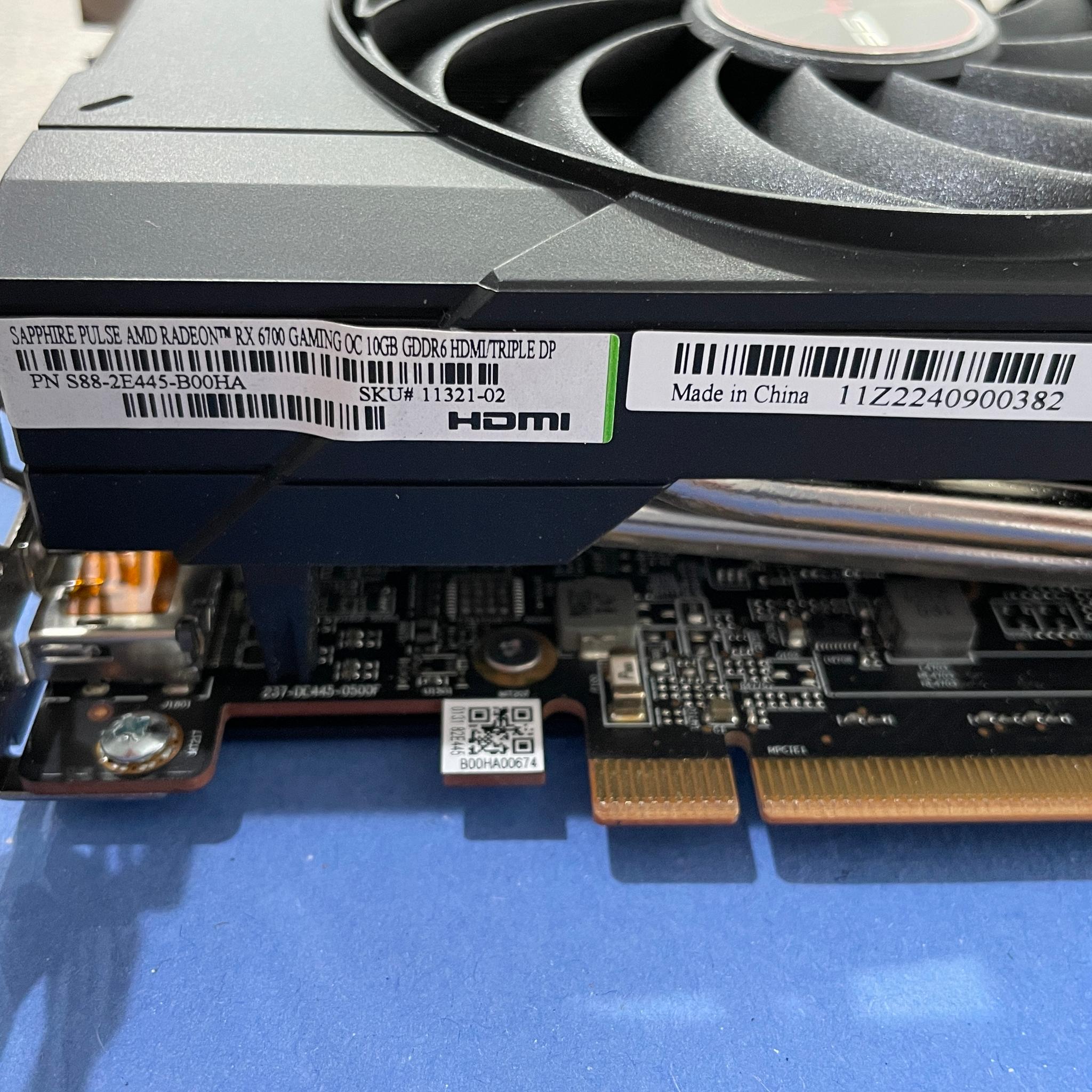 Sapphire PULSE Radeon RX 6700