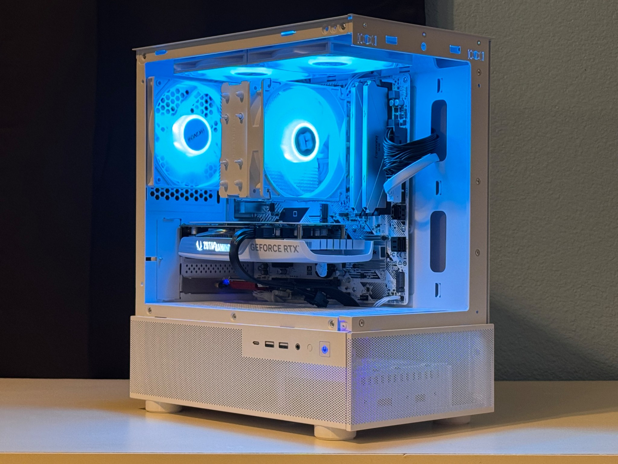 ⬜Whiteout⬜ Ryzen 5 5600 | RTX 4060 8GB White | 16GB Ram 3200mhz | 1TB nVME SSD | Win11 Pro + Wifi