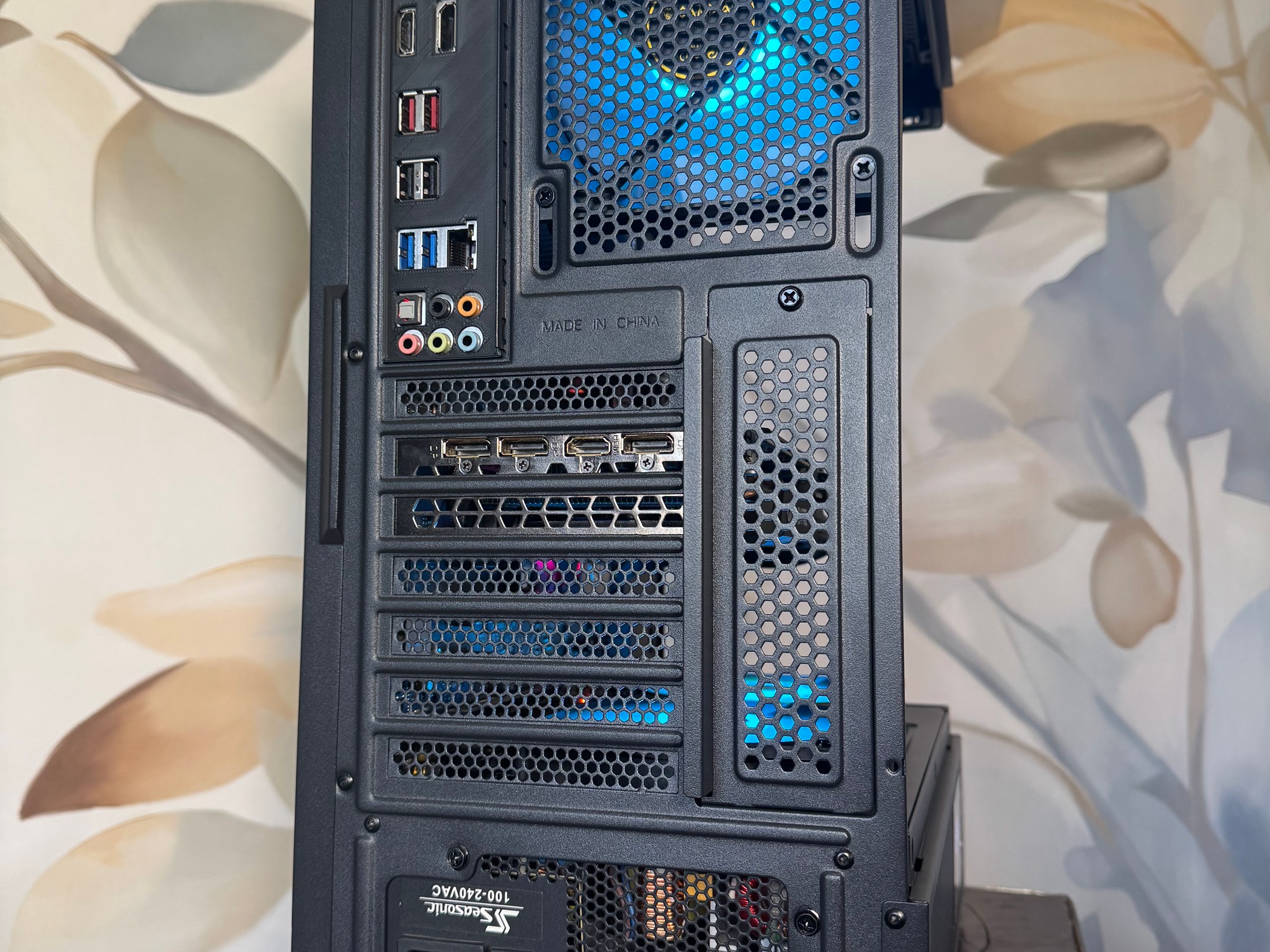 Panoramic Budget Gaming PC - GTX 1660 OC - Ryzen 5 - Temp Display - 740GB Storage